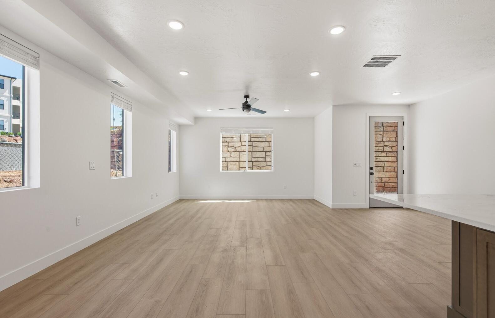 CORAL SPRINGS CONDOMINIUMS - Residential