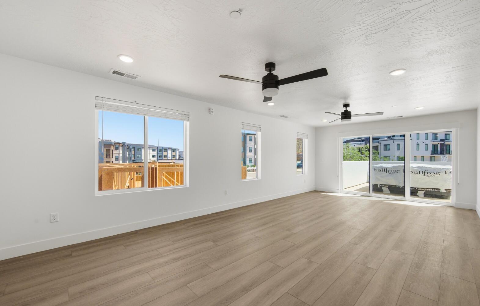 CORAL SPRINGS CONDOMINIUMS - Residential
