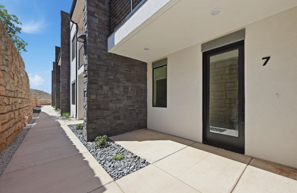 Photo of 170 N Chaparral DR P-12 #P-12, Hurricane, UT 84737 (MLS # 26-271504)