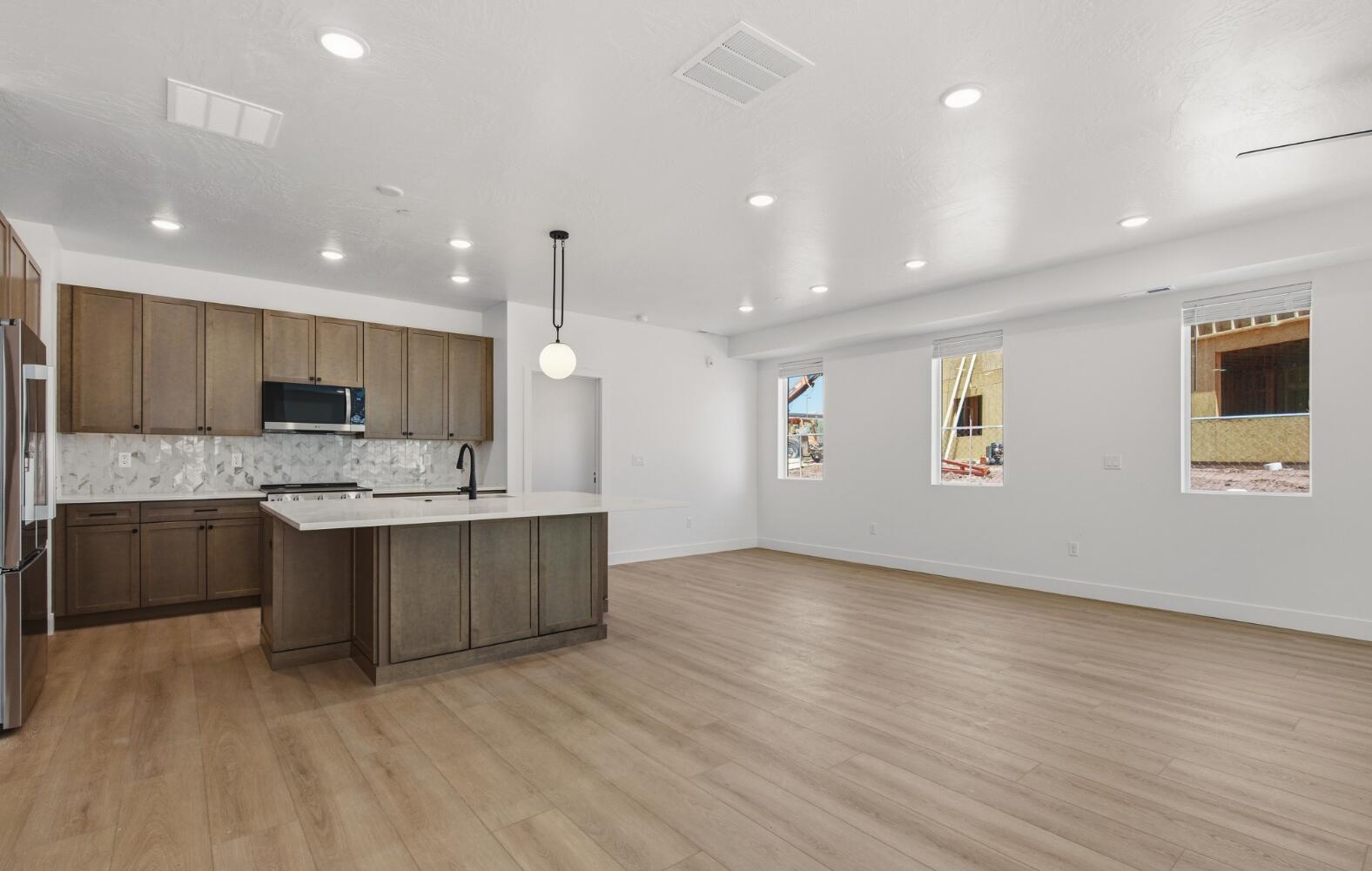 CORAL SPRINGS CONDOMINIUMS - Residential