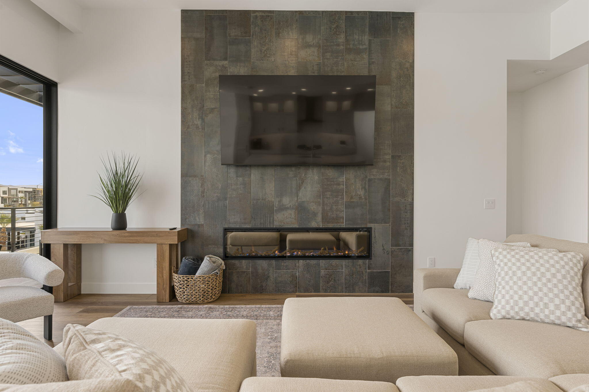 DESERT COLOR RESORT - Residential