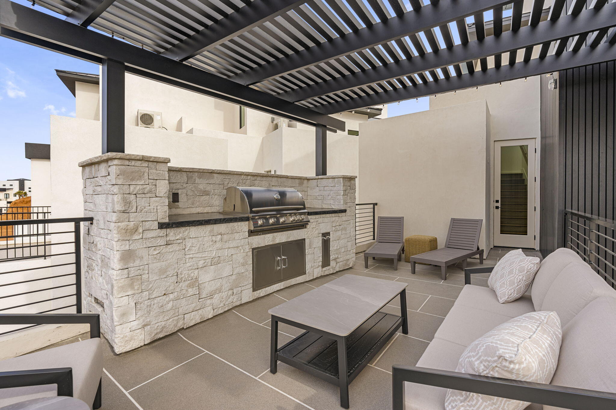 DESERT COLOR RESORT - Residential