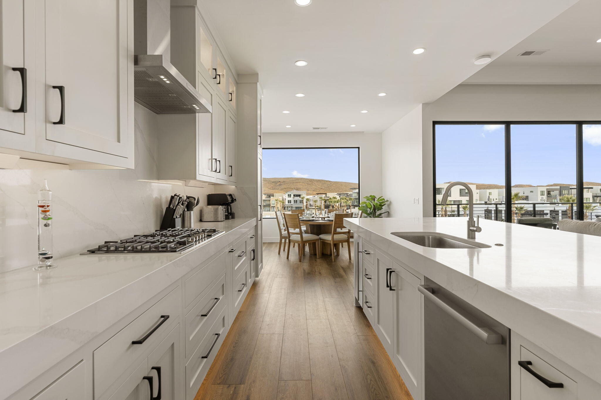 DESERT COLOR RESORT - Residential