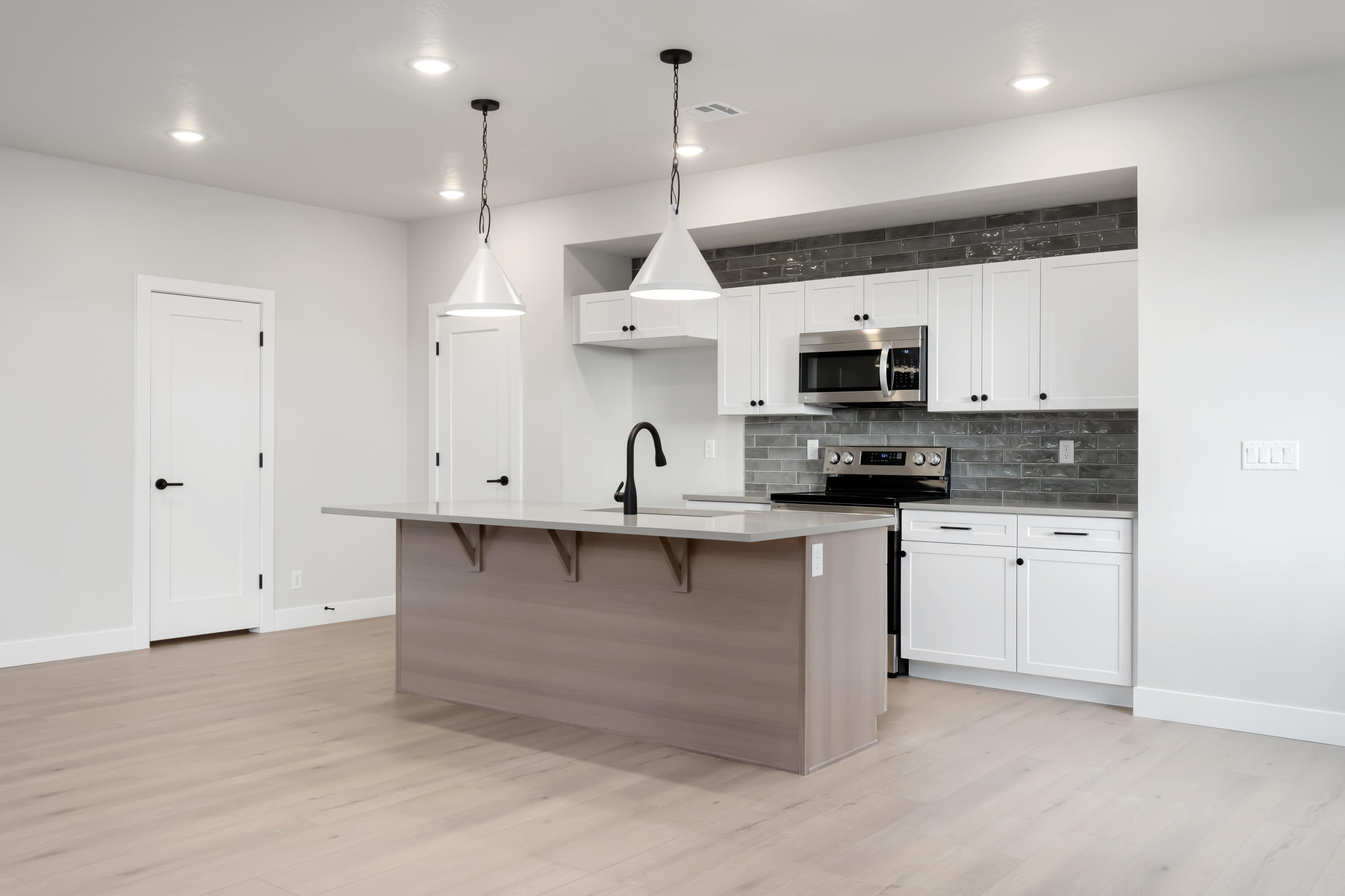 RISE AT CORAL CANYON - Residential