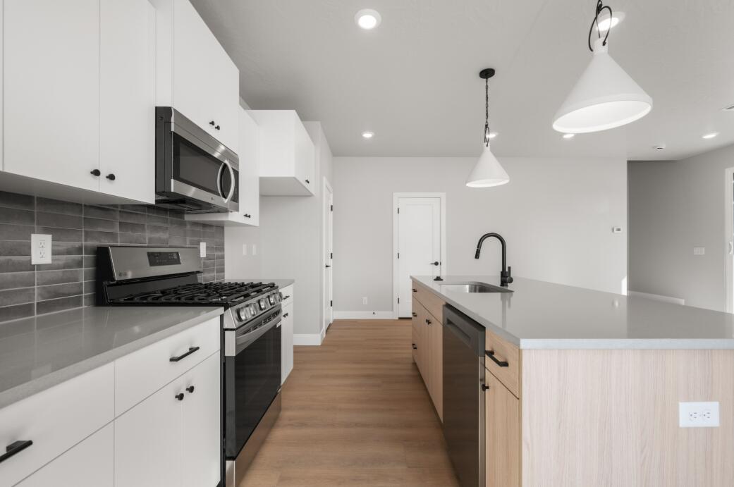 RISE AT CORAL CANYON - Residential