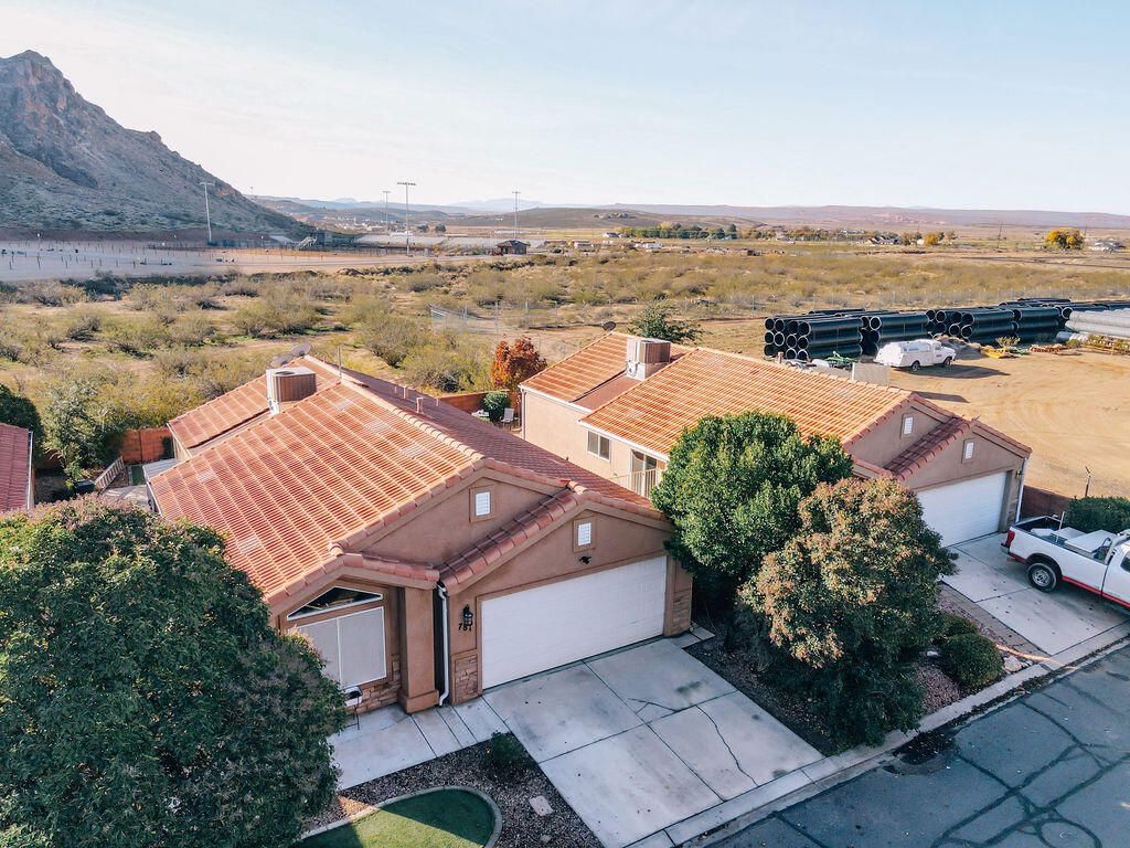 Photo of 781 W 2500 S, Hurricane, UT 84737 (MLS # 25-267012)