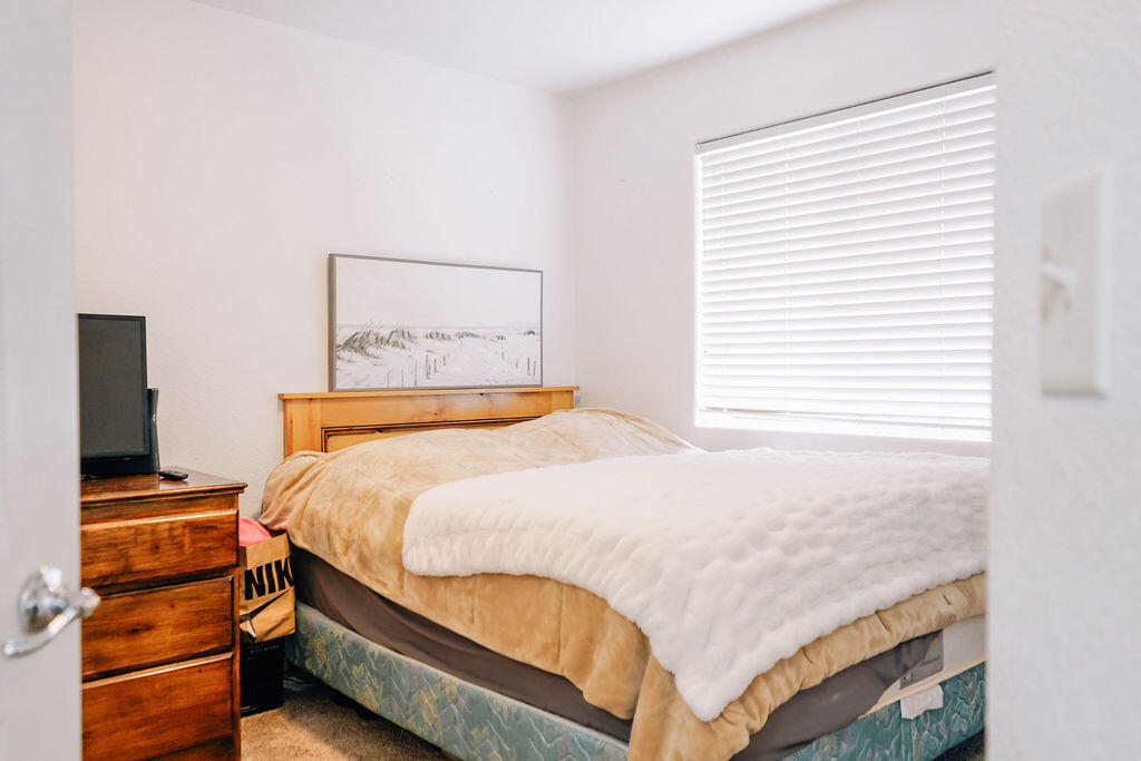 SHADOW CANYON - Residential