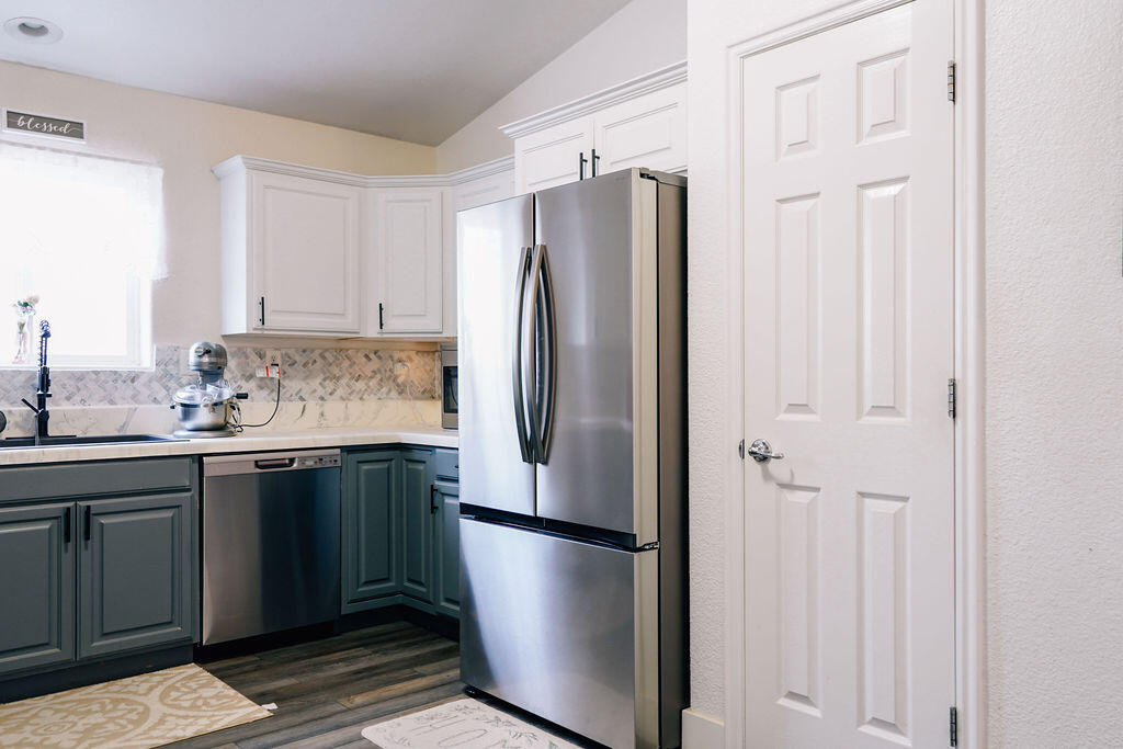 SHADOW CANYON - Residential