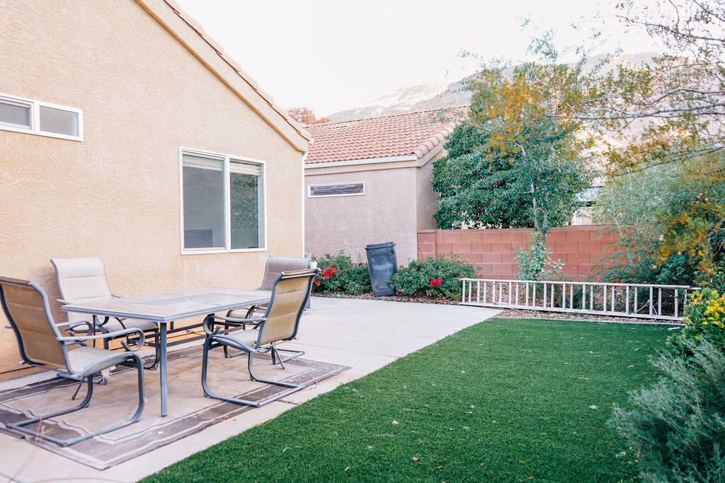 SHADOW CANYON - Residential