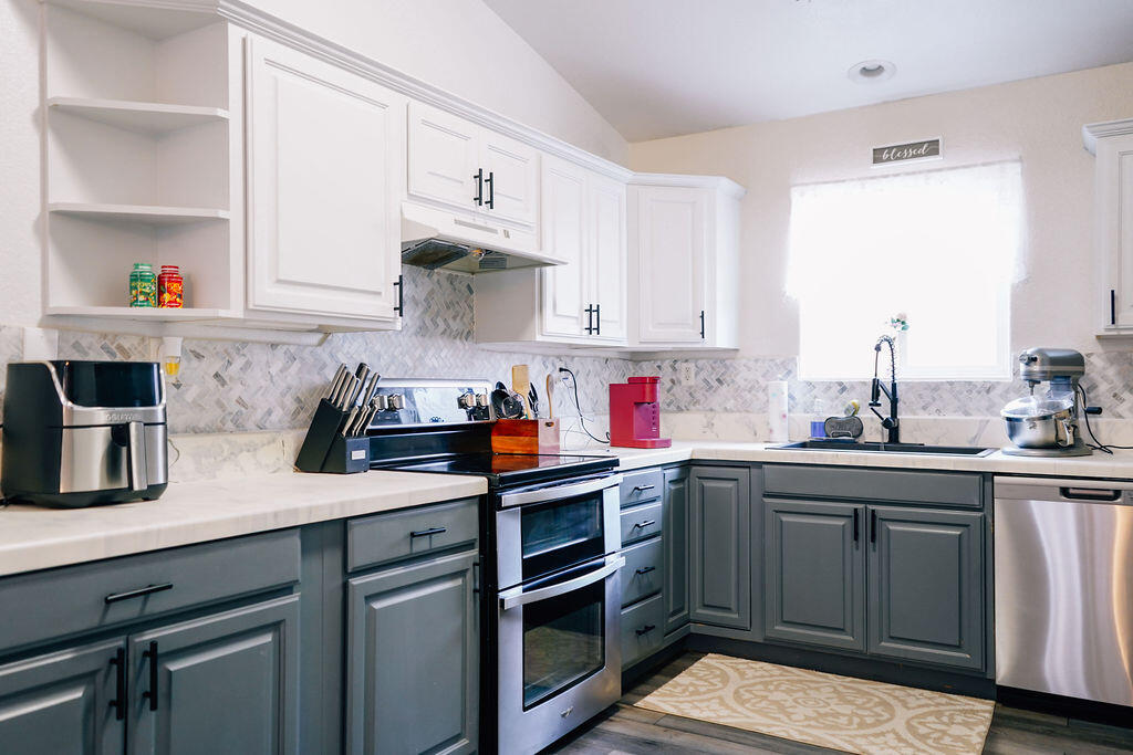 SHADOW CANYON - Residential