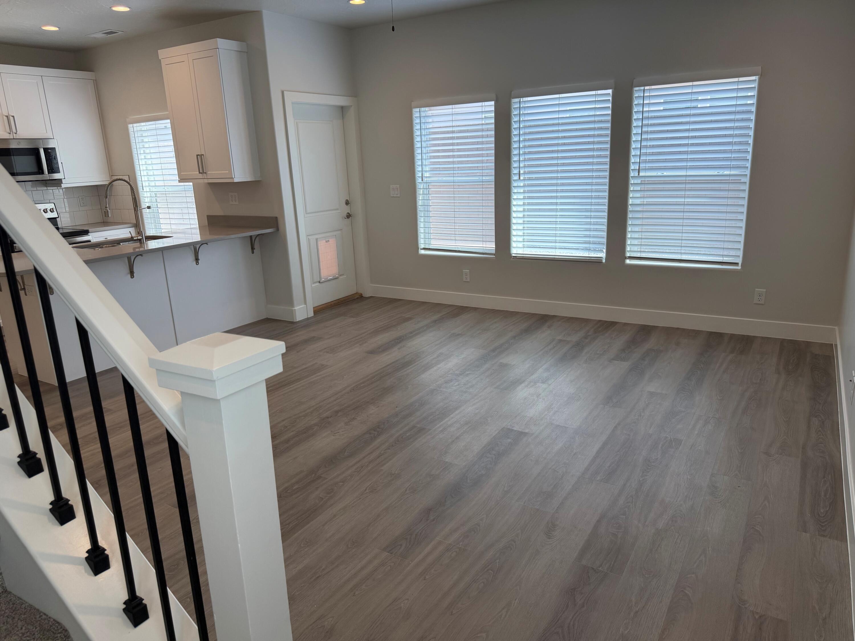 MUSTANG VALLEY TOWNHOMES - Residential