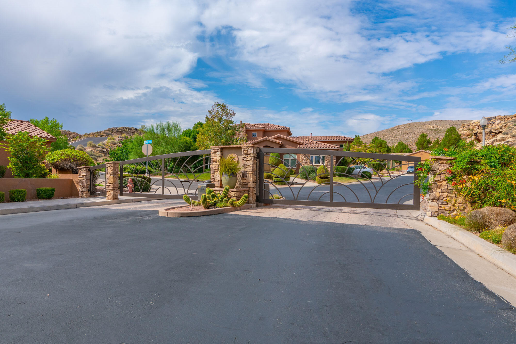 SIENNA CANYON AT WEBB HILL - Residential