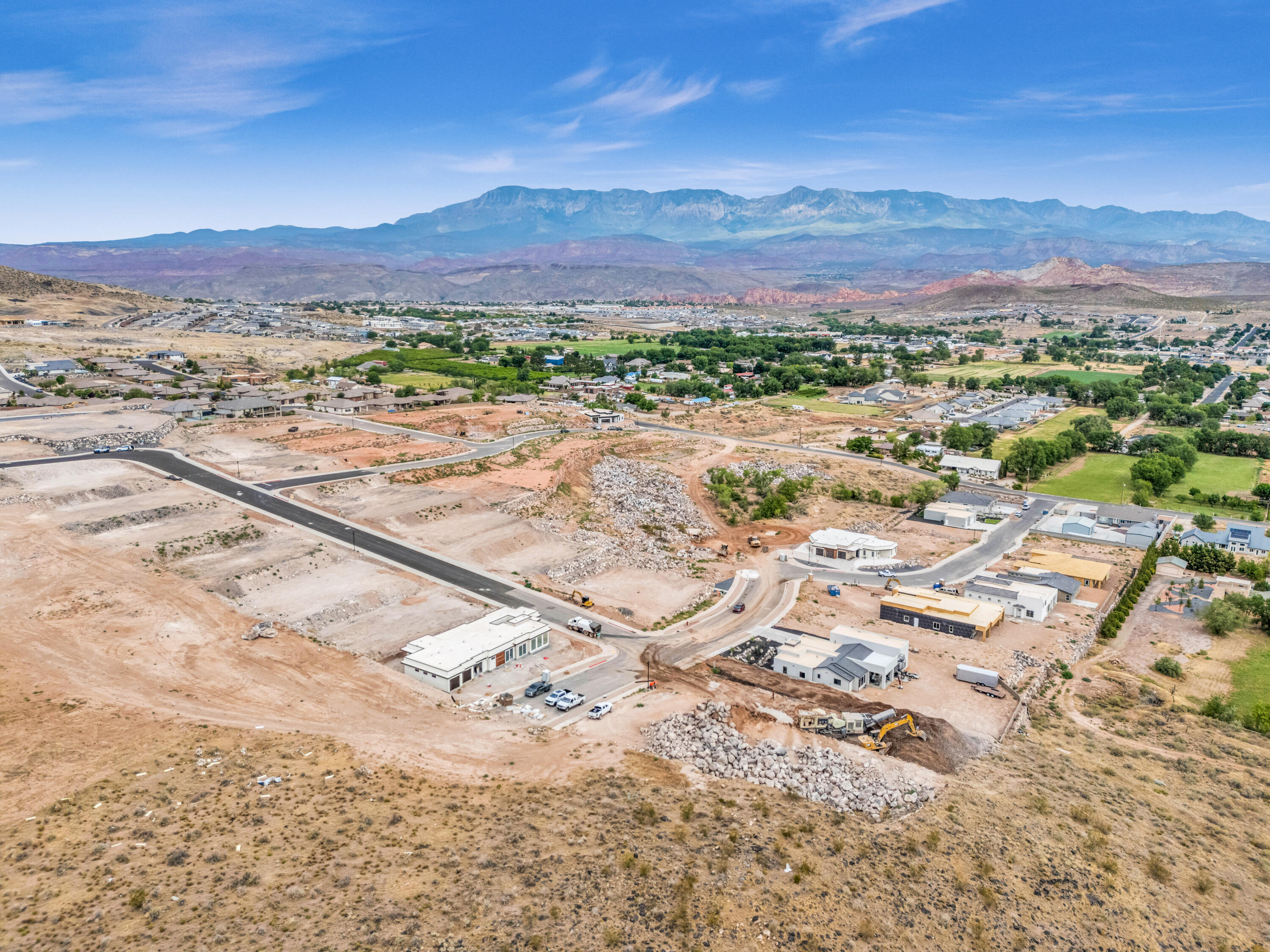 MOUNTAIN VIEW ESTATES - Land