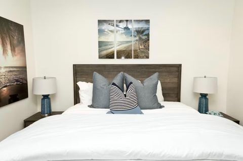 Tiny photo for 3980 S Jackson DR 10 #10, Washington, UT 84780 (MLS # 26-273384)