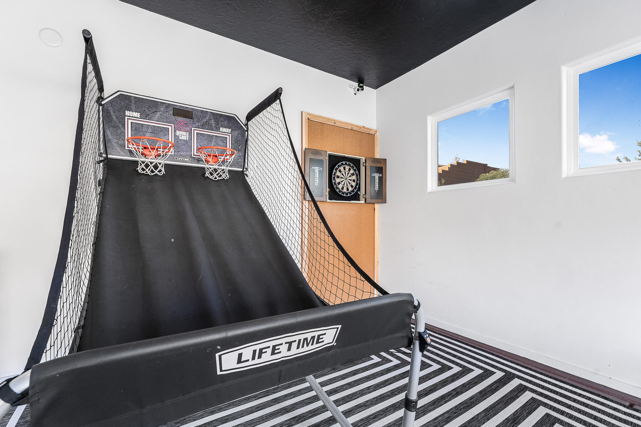 ADOBE HILLS - Residential