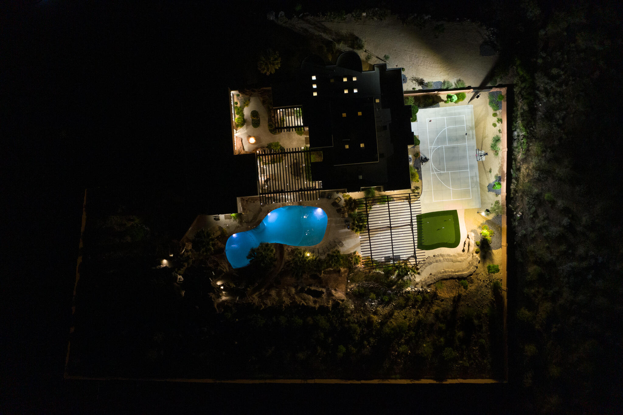 ADOBE HILLS - Residential