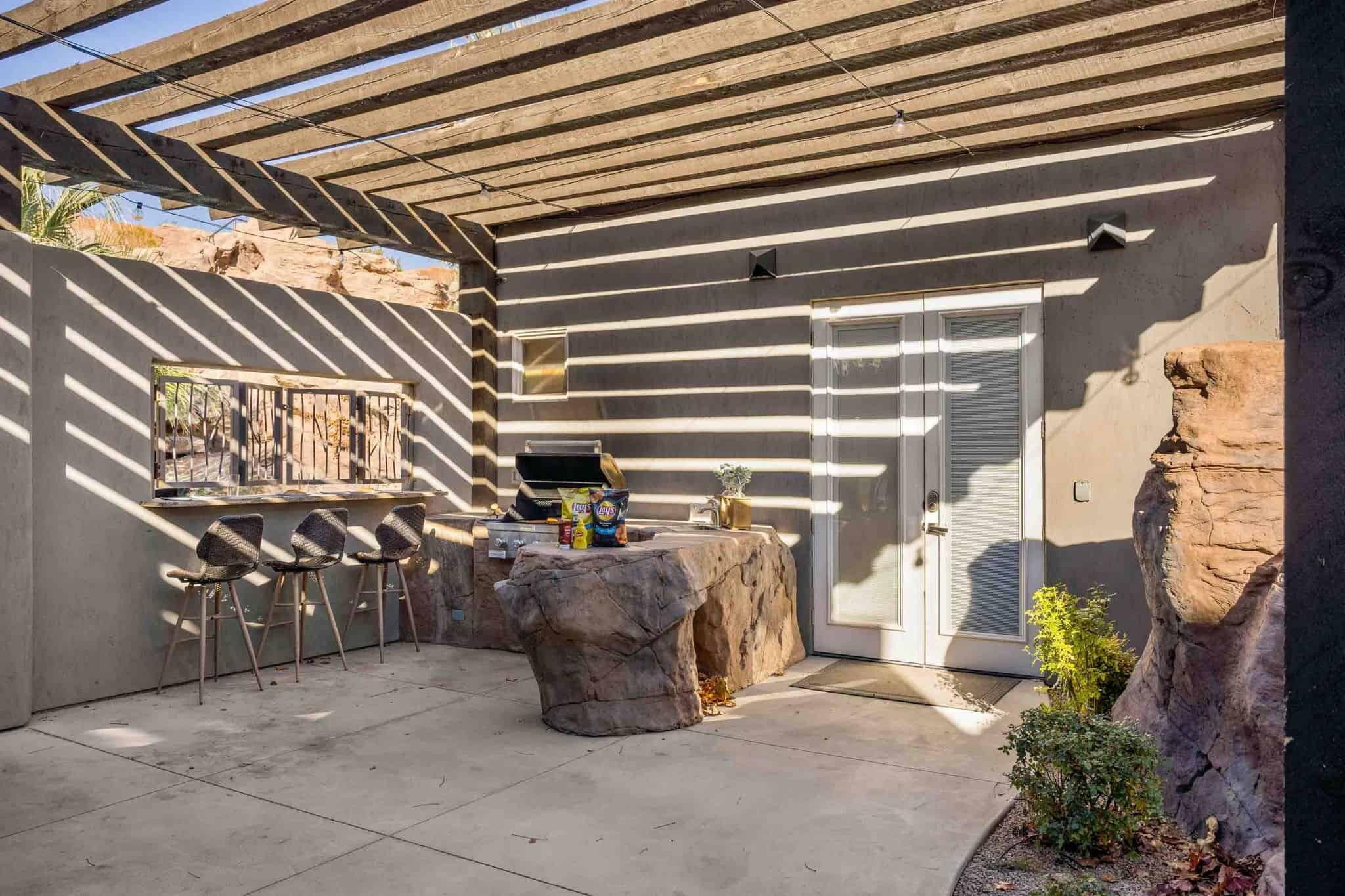 ADOBE HILLS - Residential