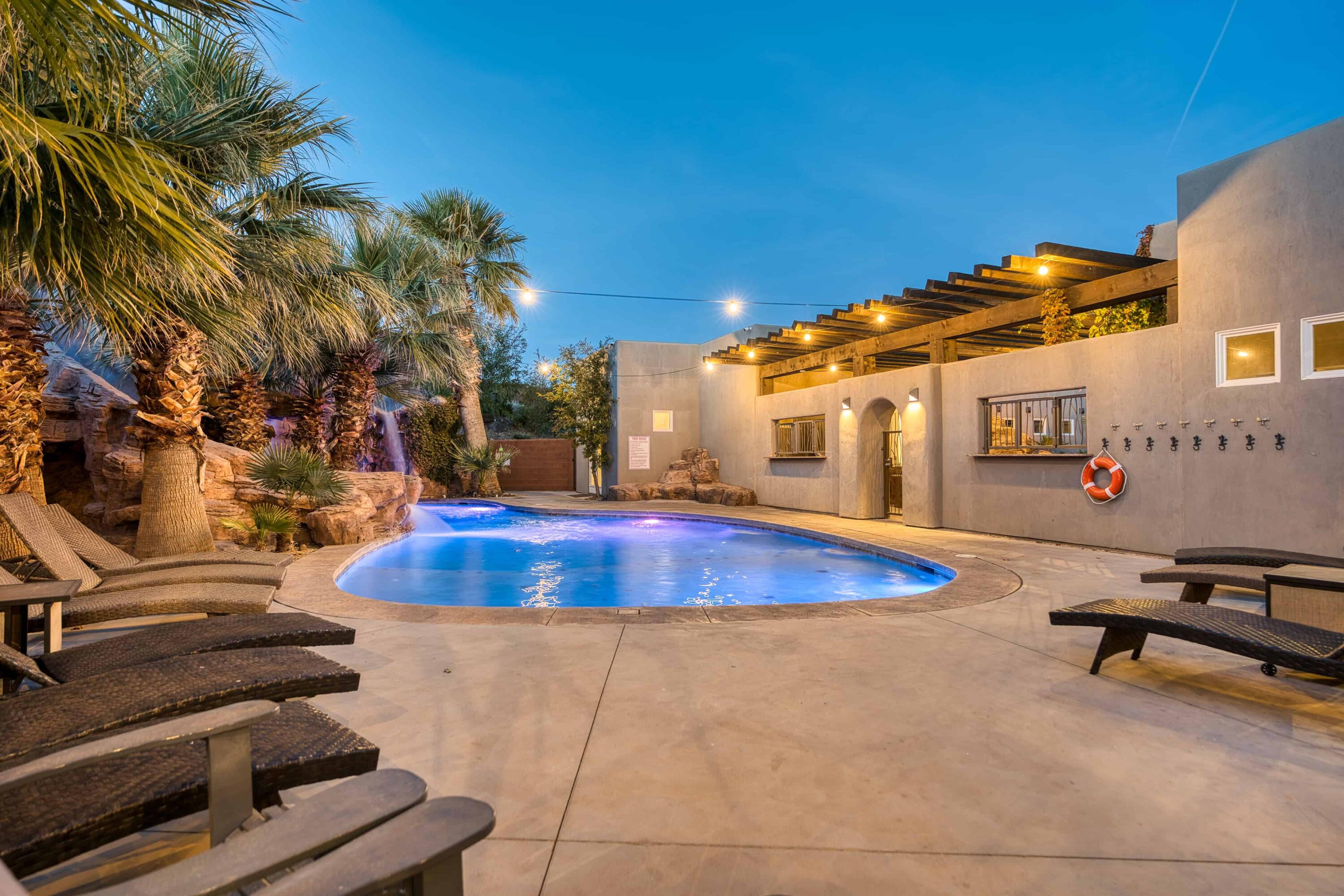 ADOBE HILLS - Residential