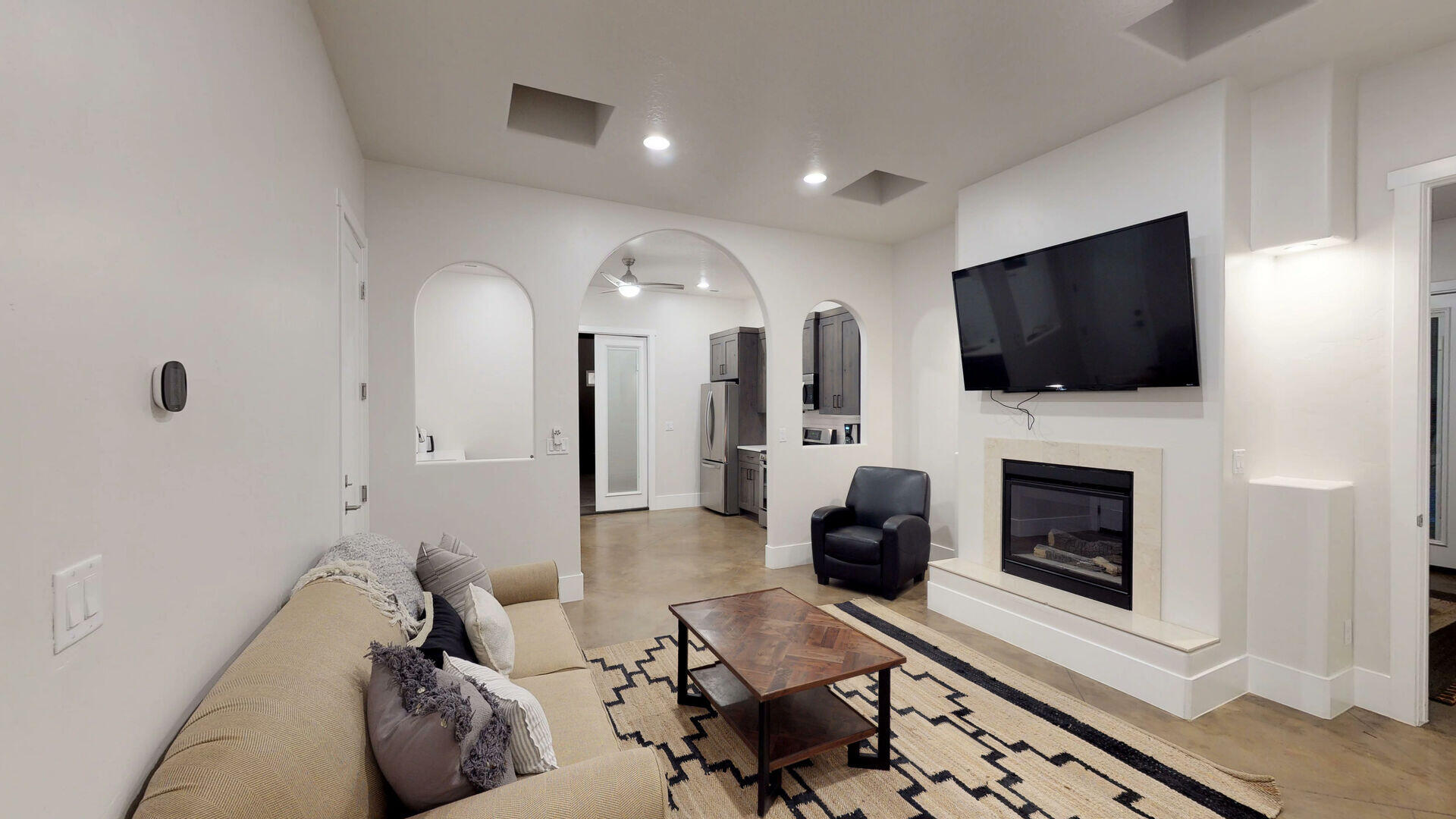 ADOBE HILLS - Residential