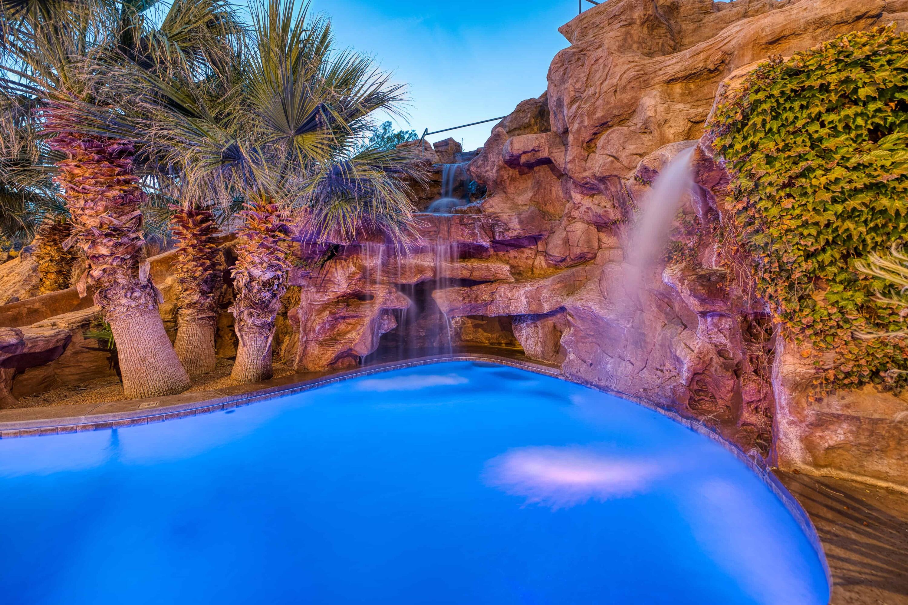 ADOBE HILLS - Residential