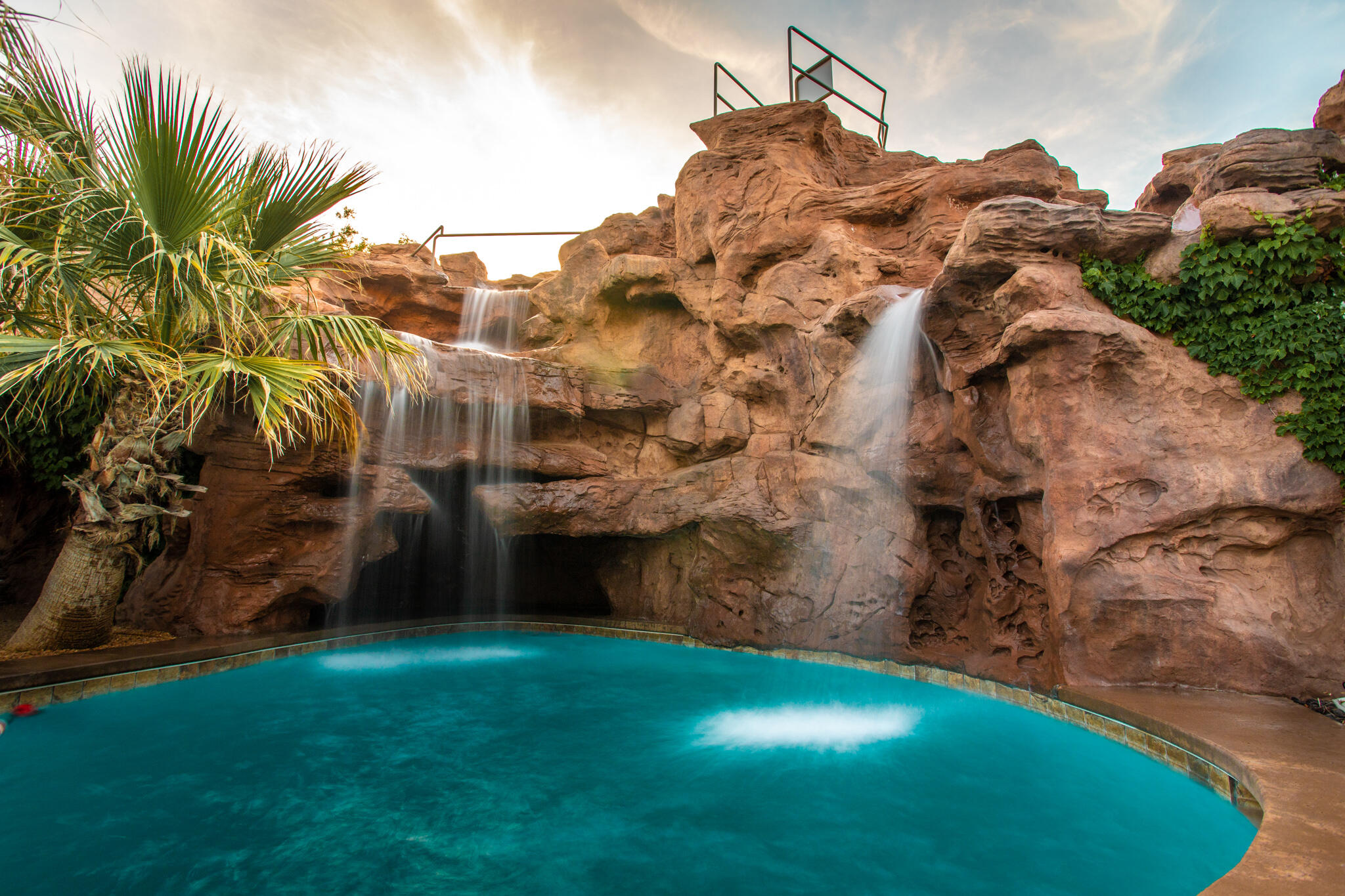 ADOBE HILLS - Residential