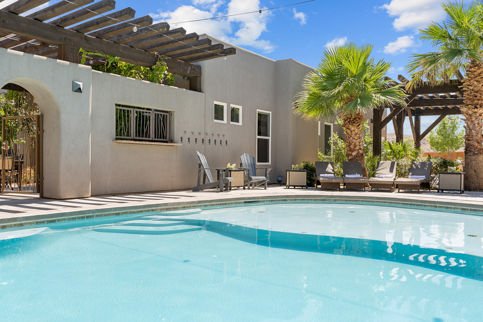 ADOBE HILLS - Residential