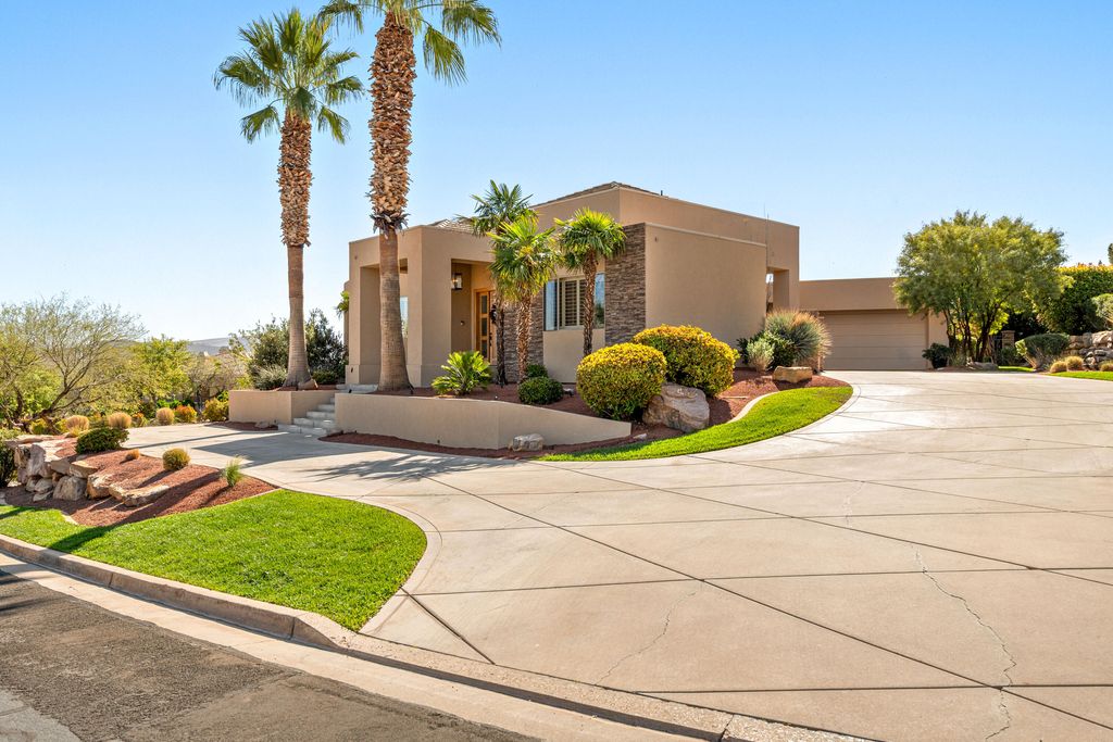 Photo of 2266 Stone Cliff DR, Saint George, UT 84790 (MLS # 26-270922)
