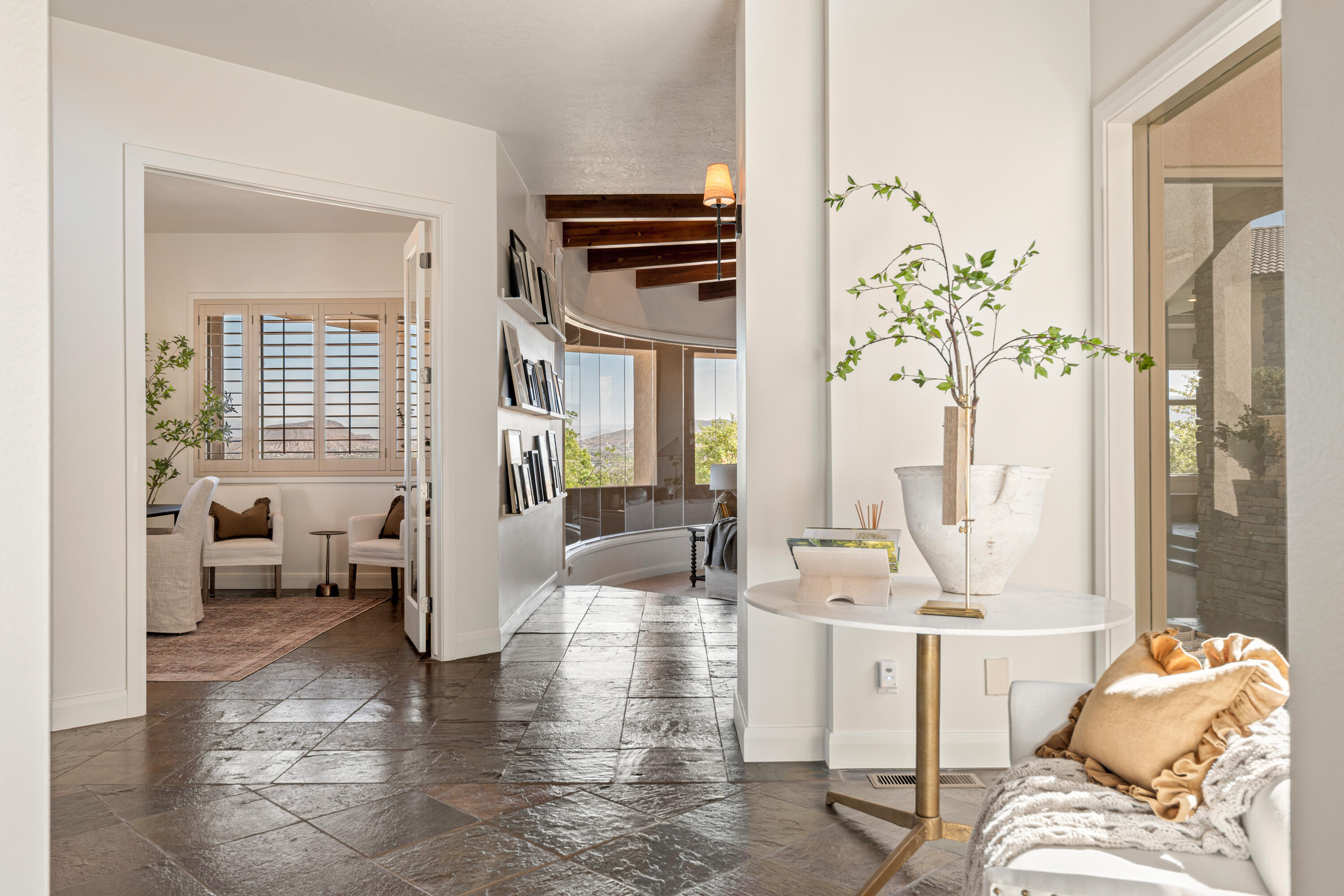 STONE CLIFF - Residential