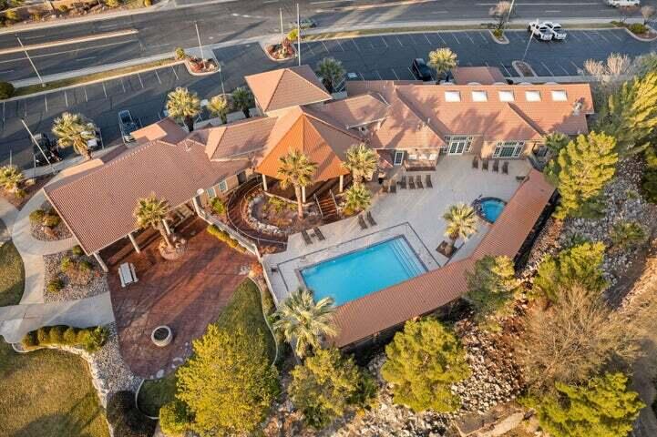 CRESCENT POINTE TOWNHOMES AT SUNBROOK - Residential