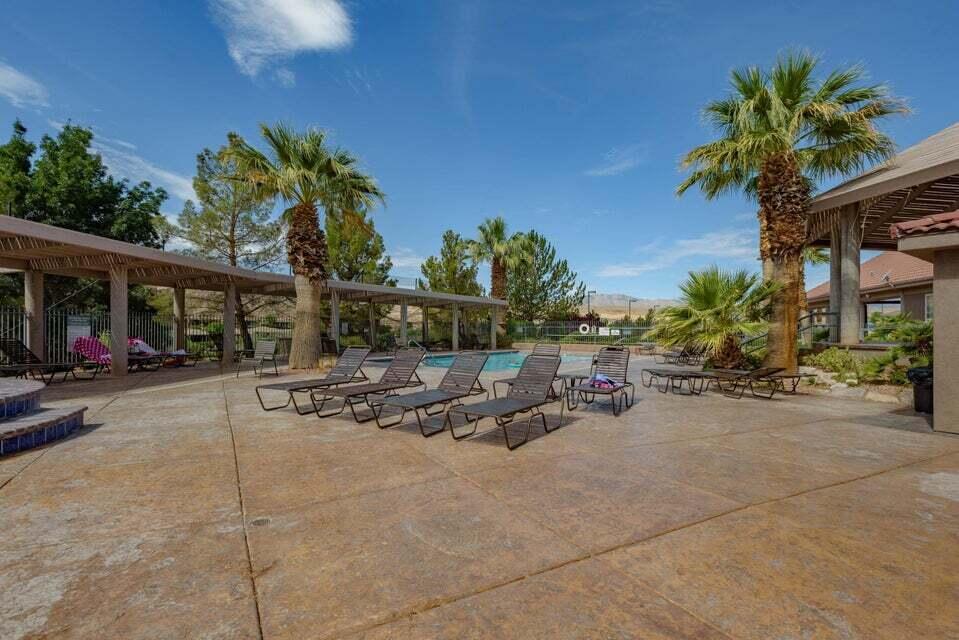 CRESCENT POINTE TOWNHOMES AT SUNBROOK - Residential