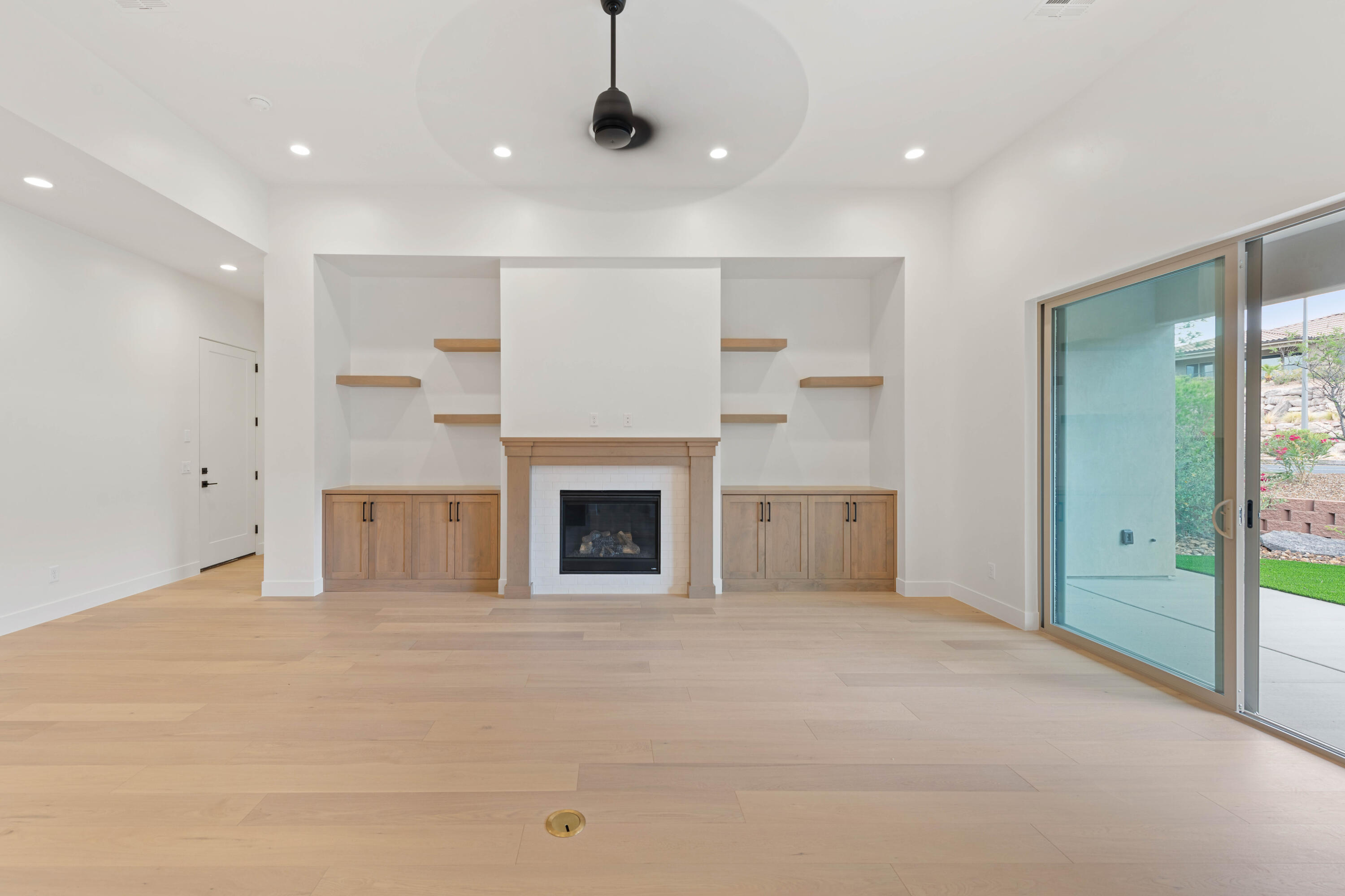 CRESCENT POINTE TOWNHOMES AT SUNBROOK - Residential