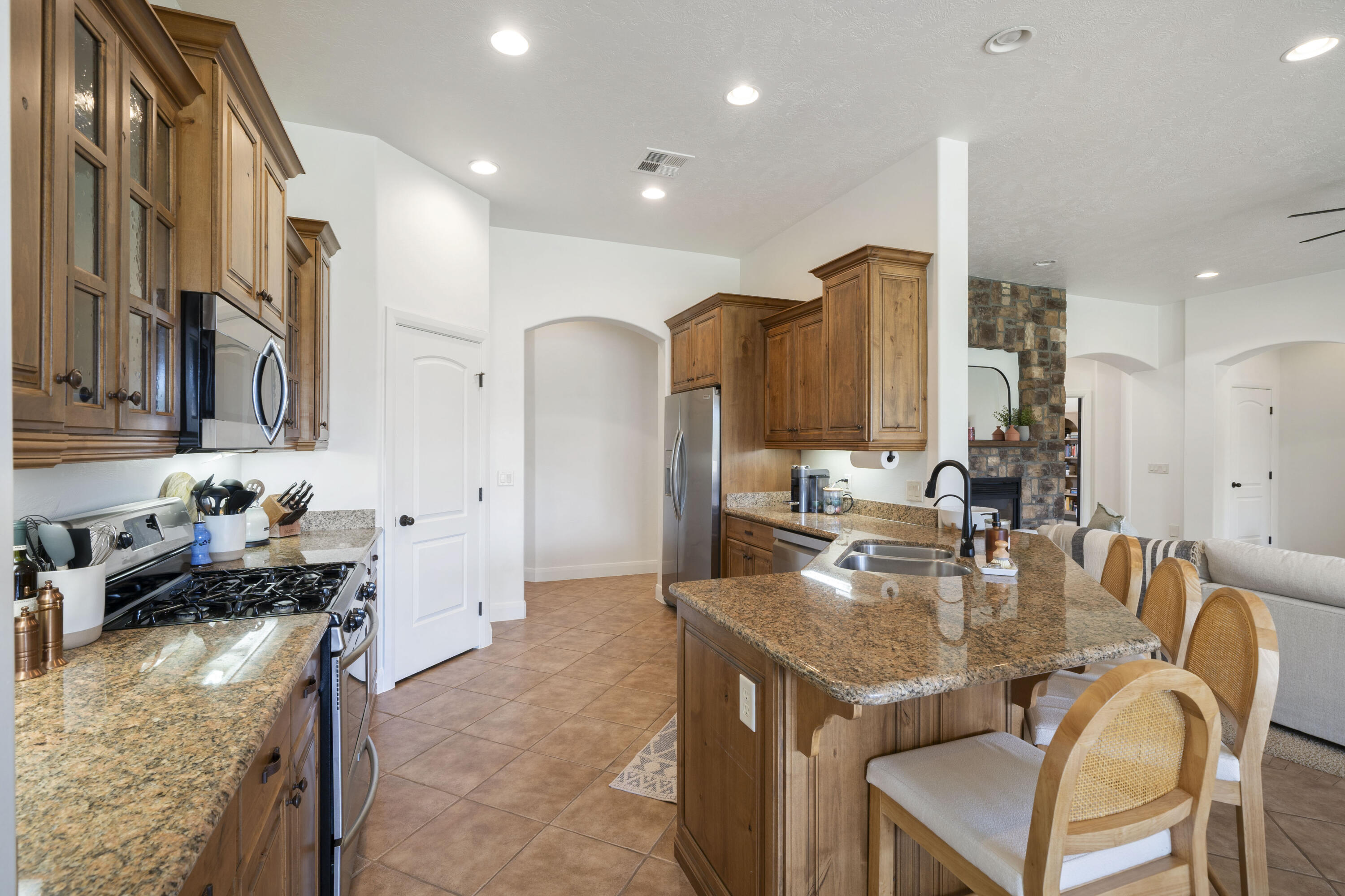 KNOLLS AT LITTLE VALLEY - Residential