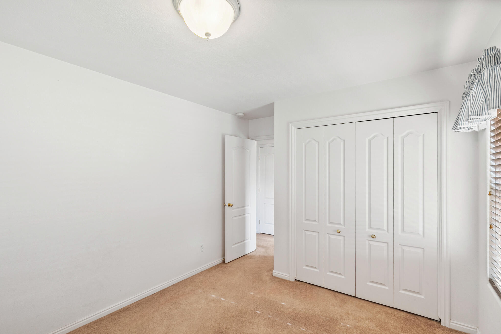 SUNCREST TOWNHOMES - Residential