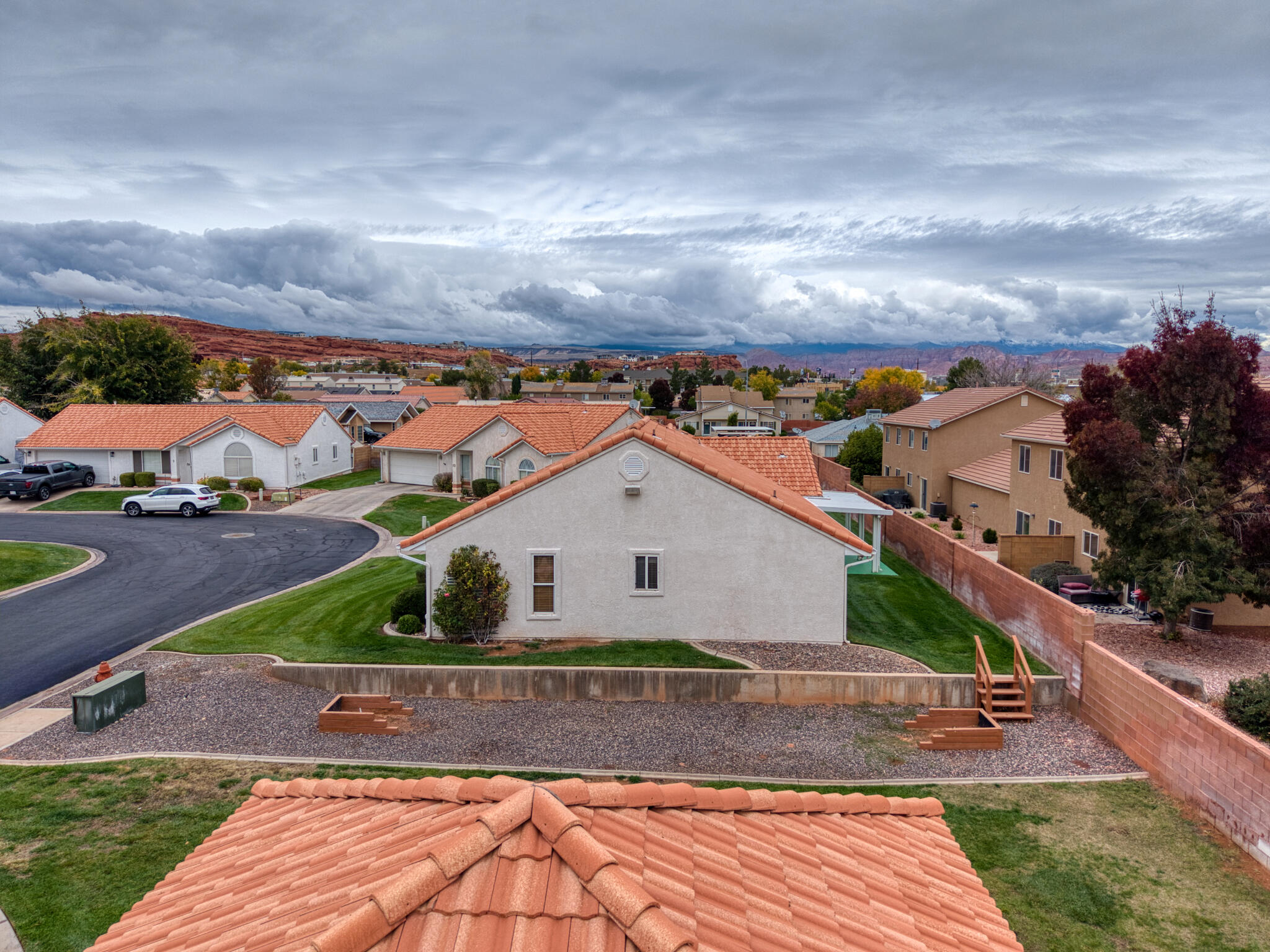 SUNCREST TOWNHOMES - Residential