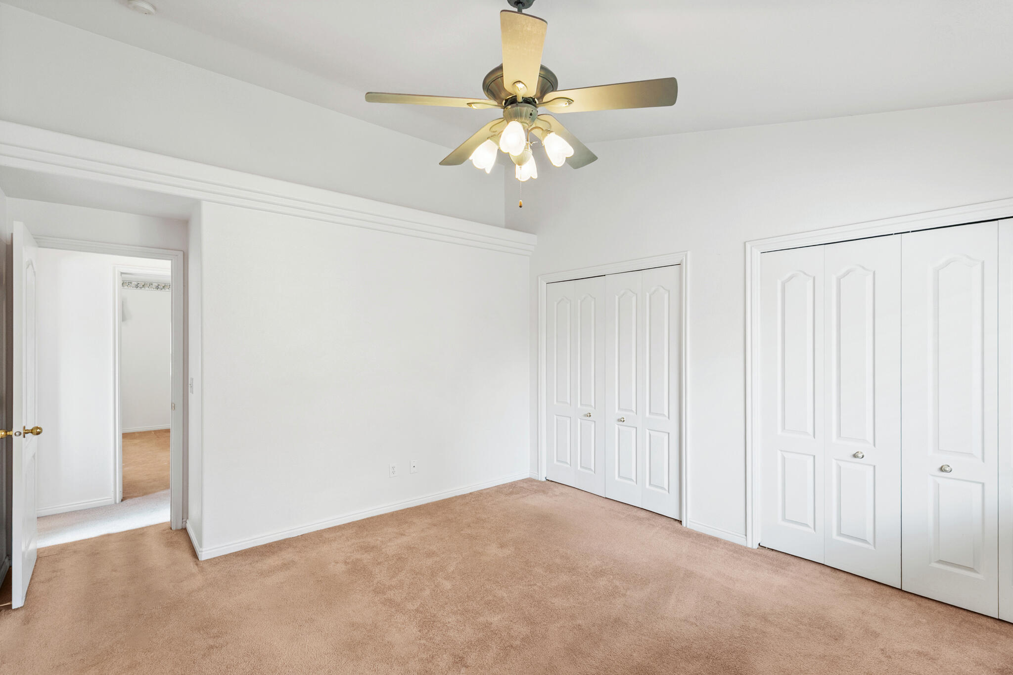 SUNCREST TOWNHOMES - Residential