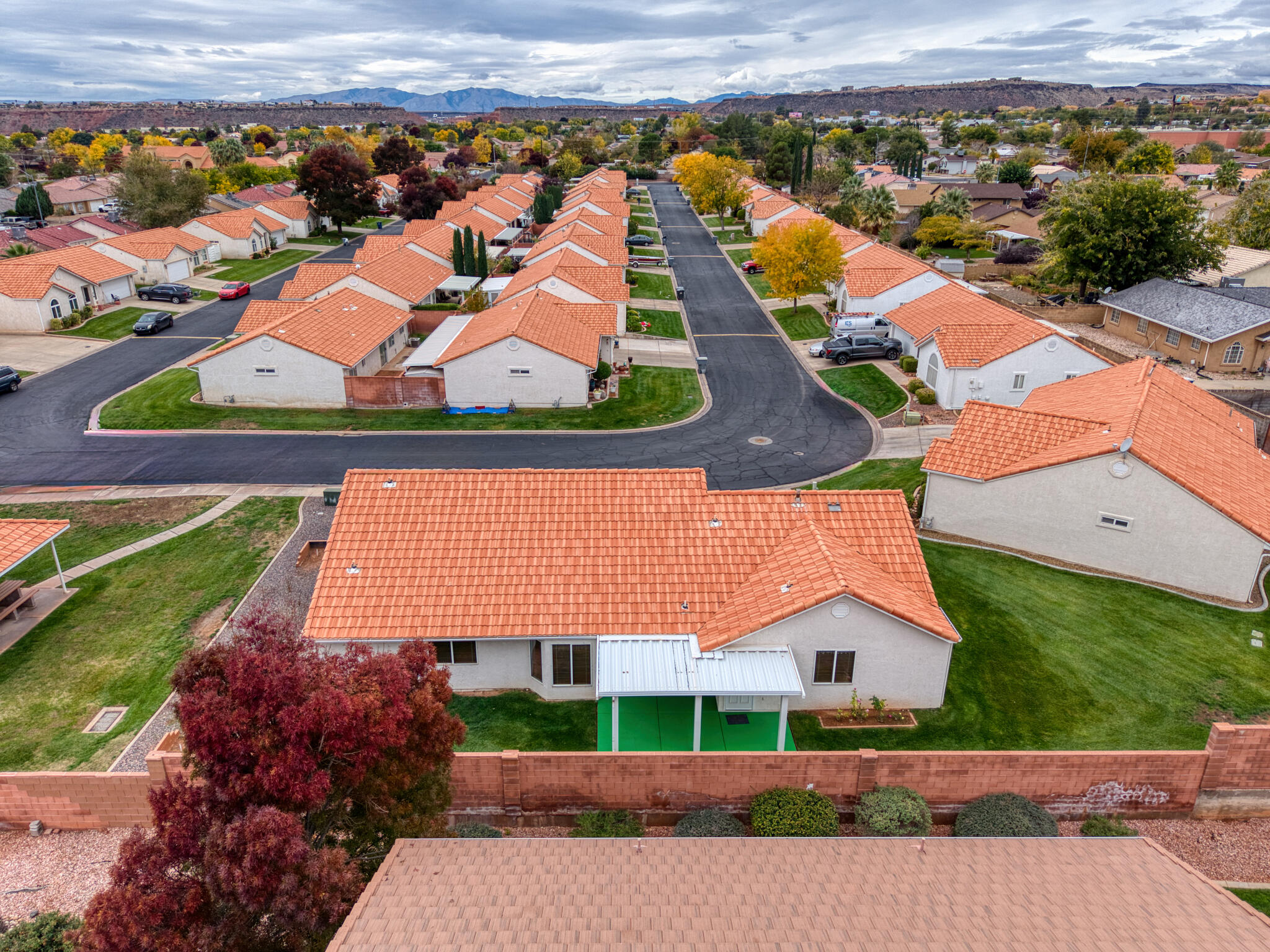 SUNCREST TOWNHOMES - Residential