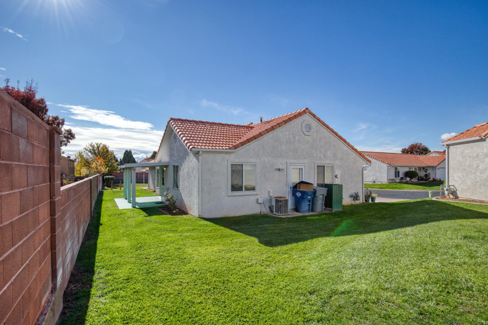 SUNCREST TOWNHOMES - Residential