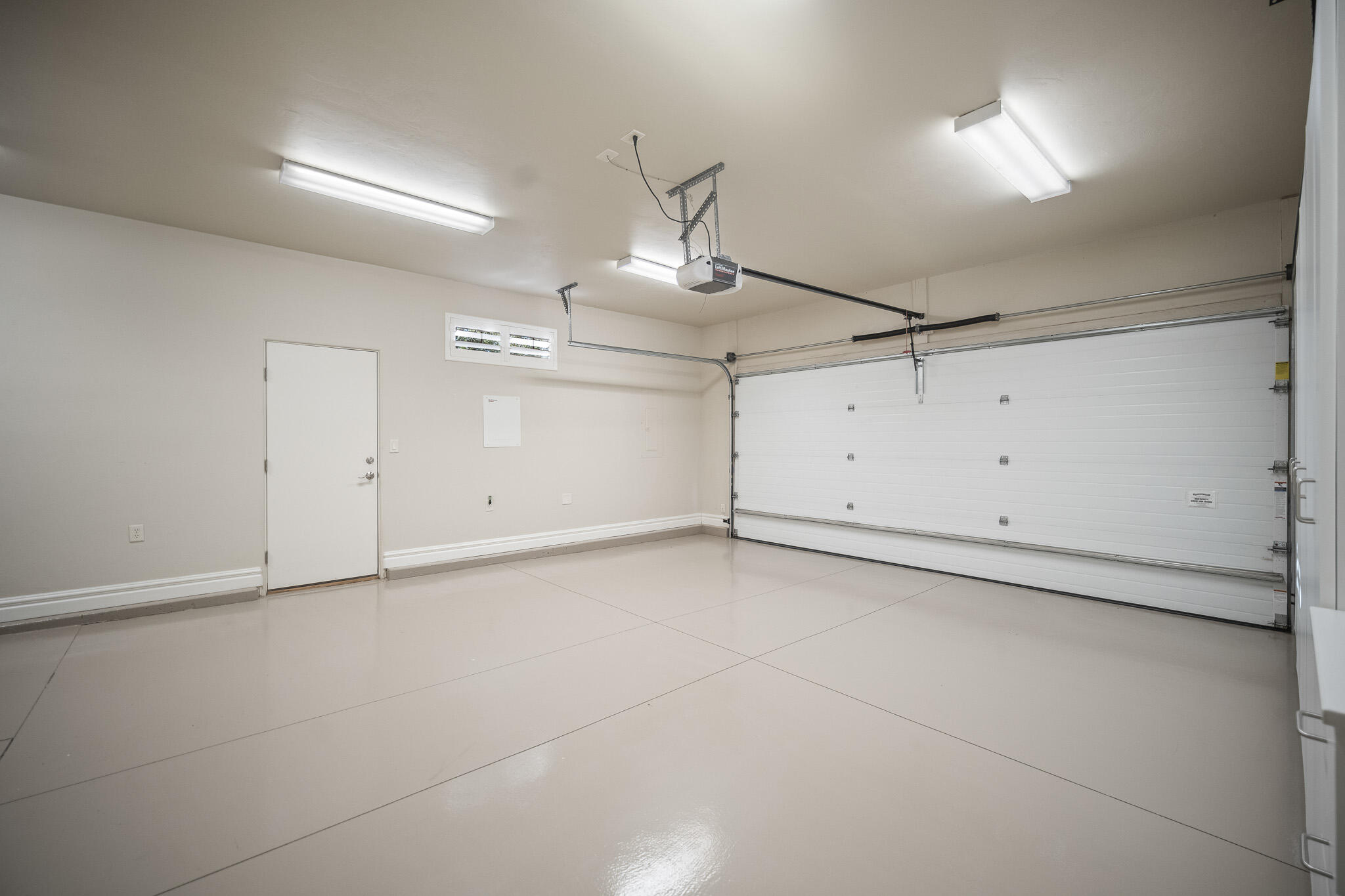 BELLSERA TOWNHOMES AT SUNBROOK - Residential