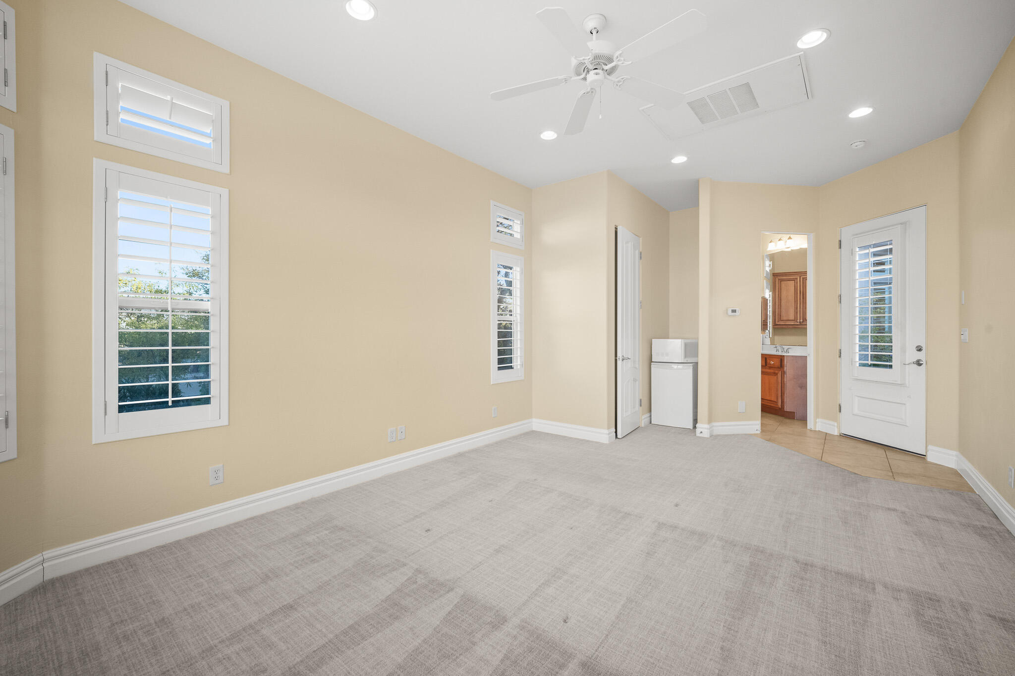 BELLSERA TOWNHOMES AT SUNBROOK - Residential