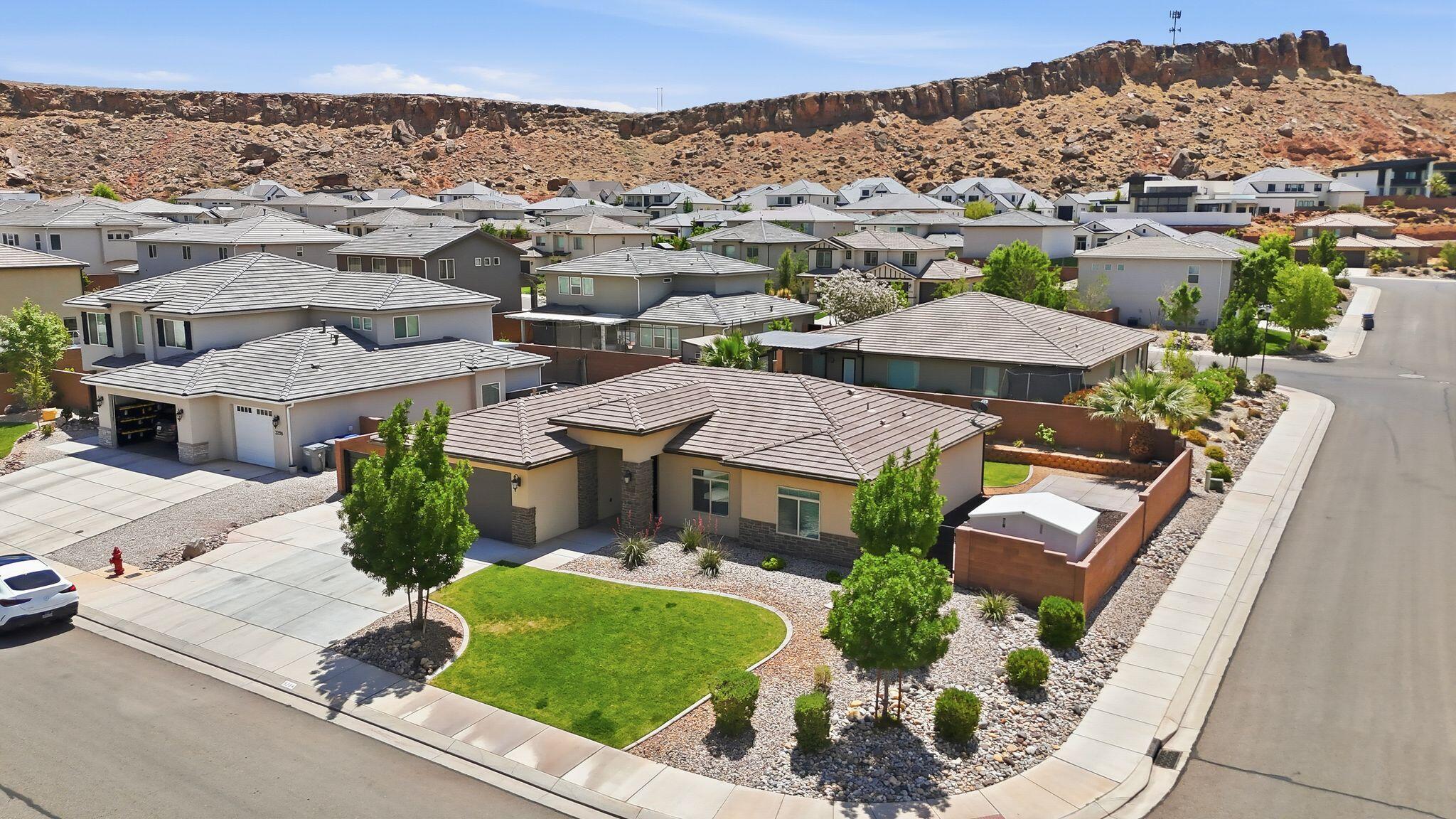 SEQUOIA ESTATES - Residential