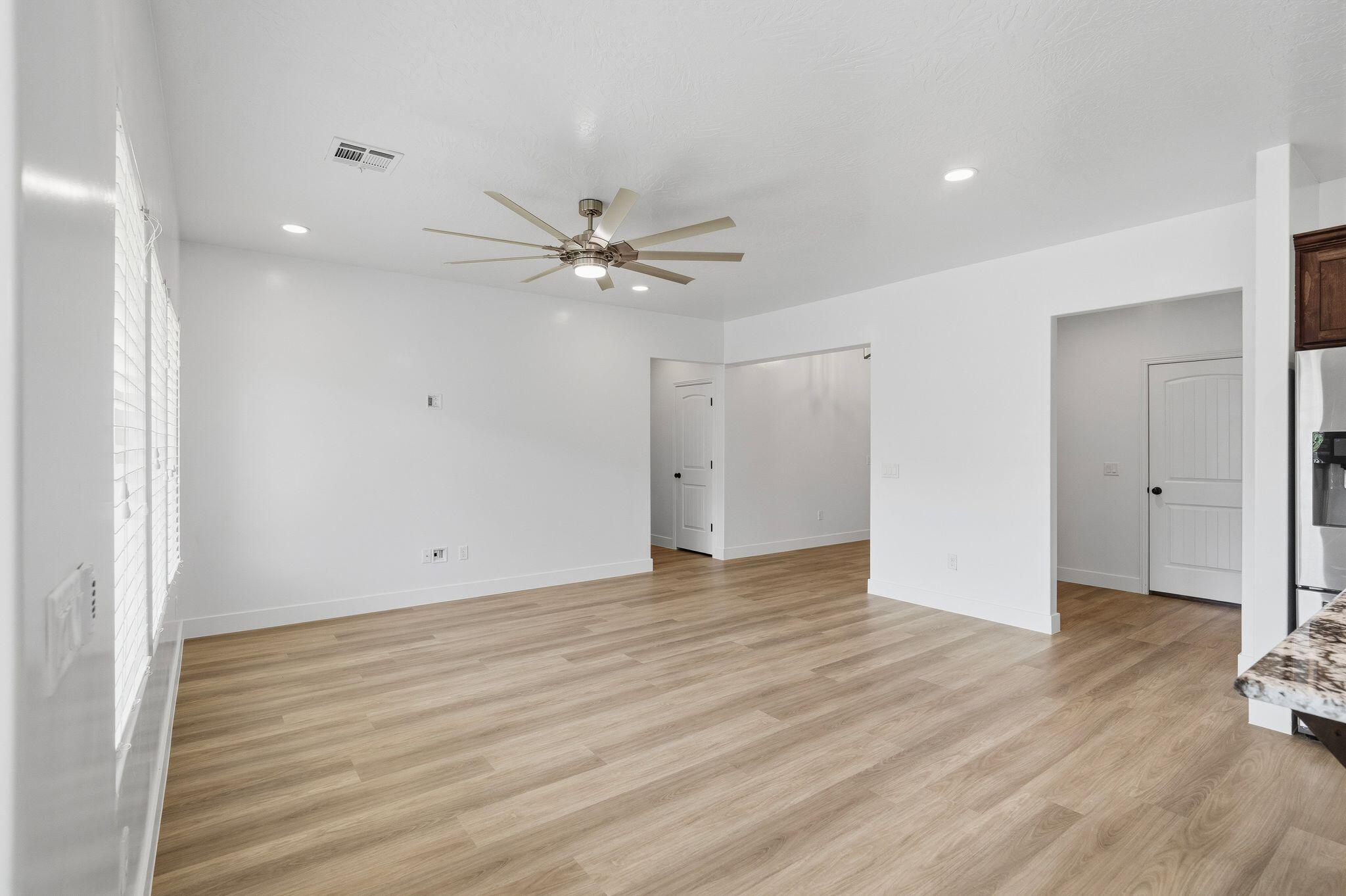 SEQUOIA ESTATES - Residential