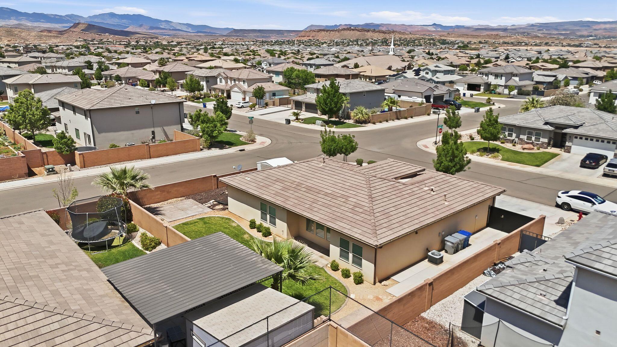SEQUOIA ESTATES - Residential