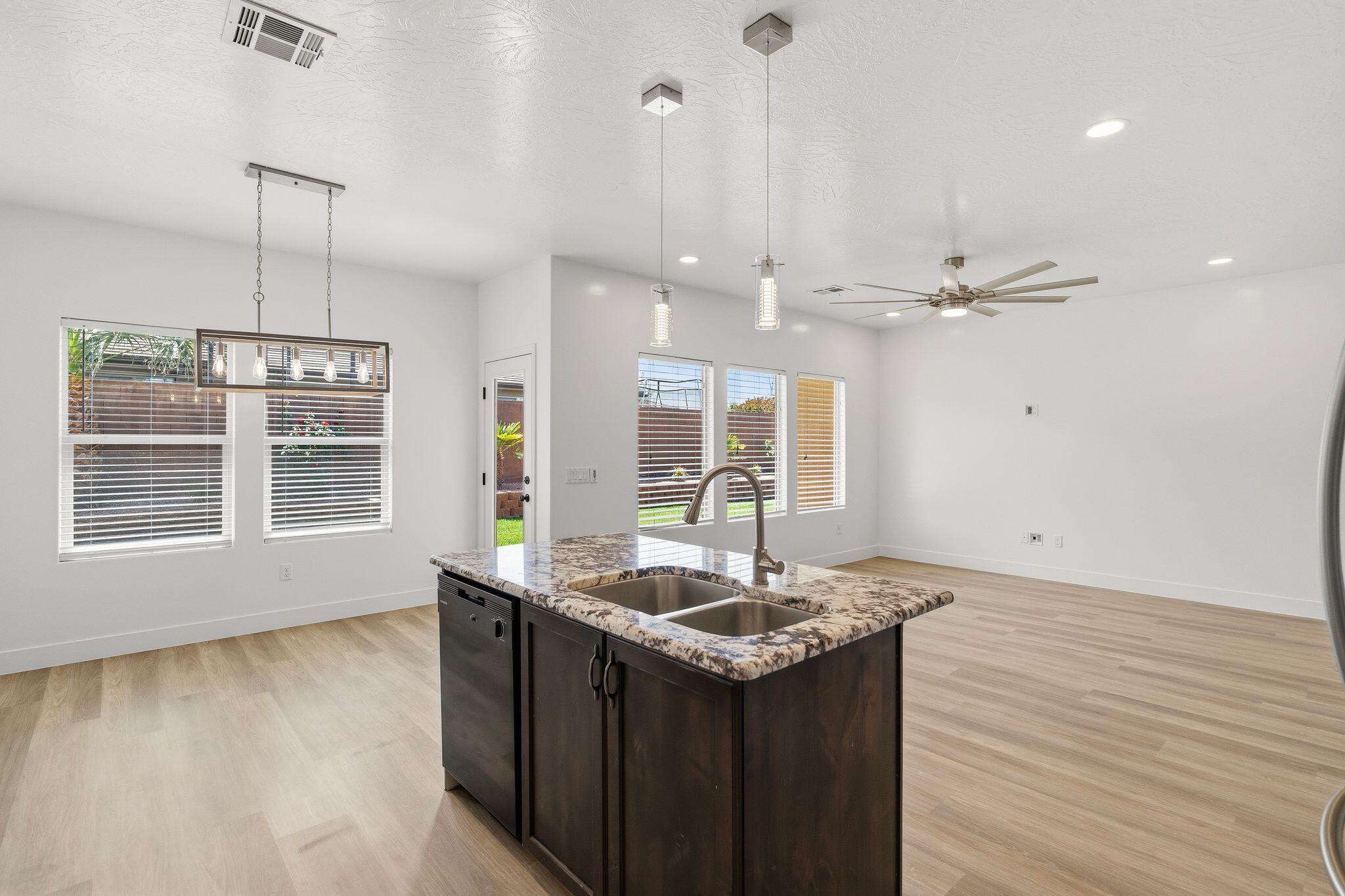 SEQUOIA ESTATES - Residential