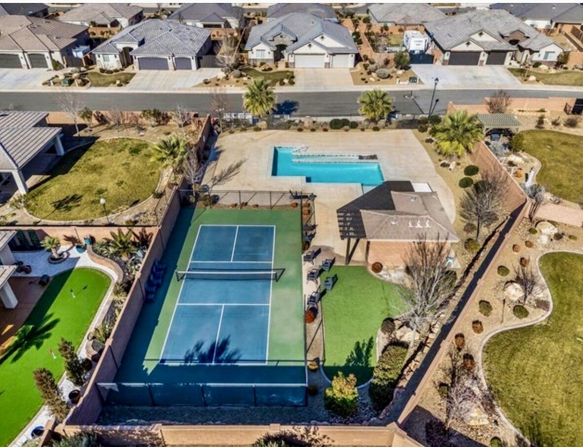 ELMWOOD ESTATES - Residential