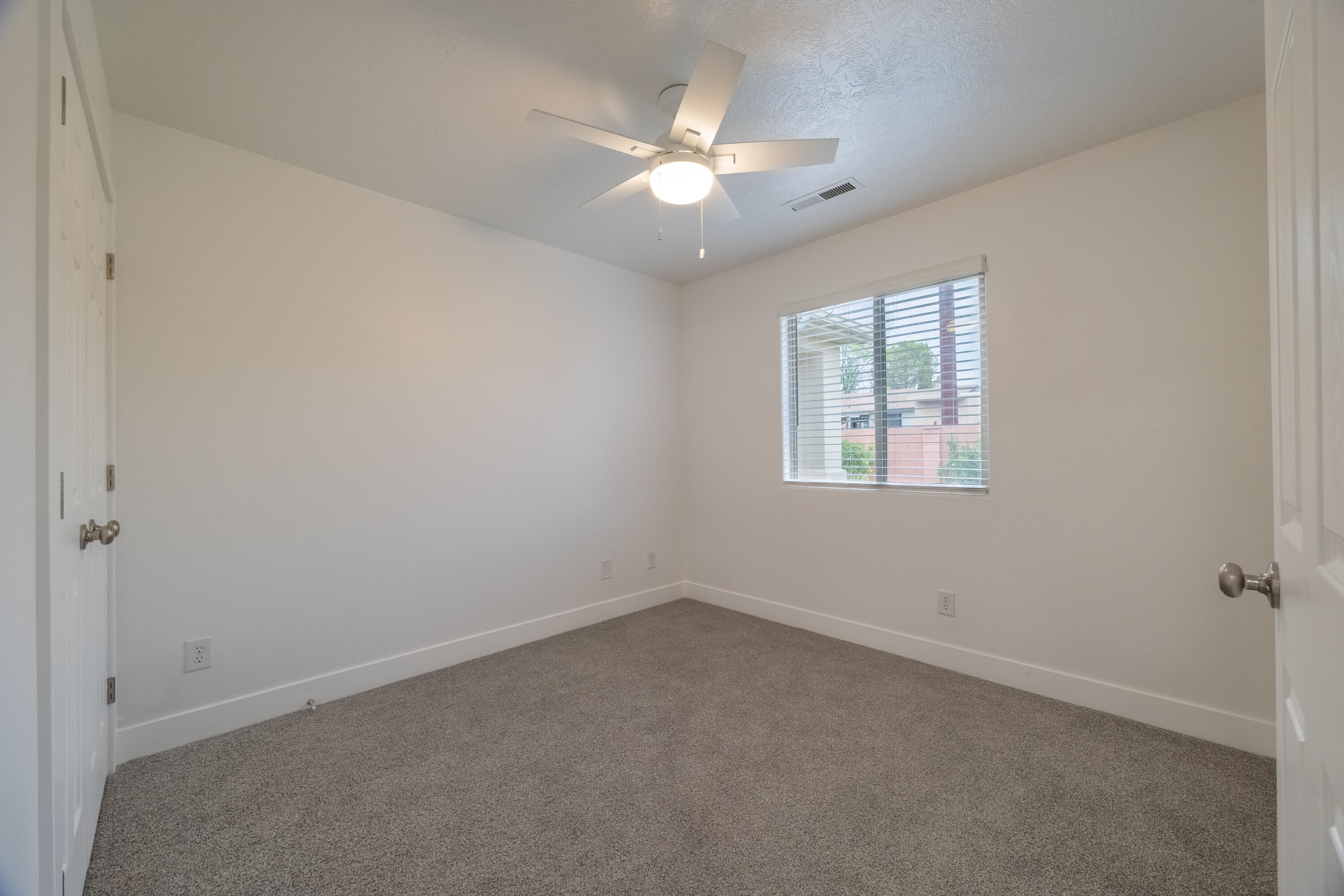 ROYAL OAKS - Residential