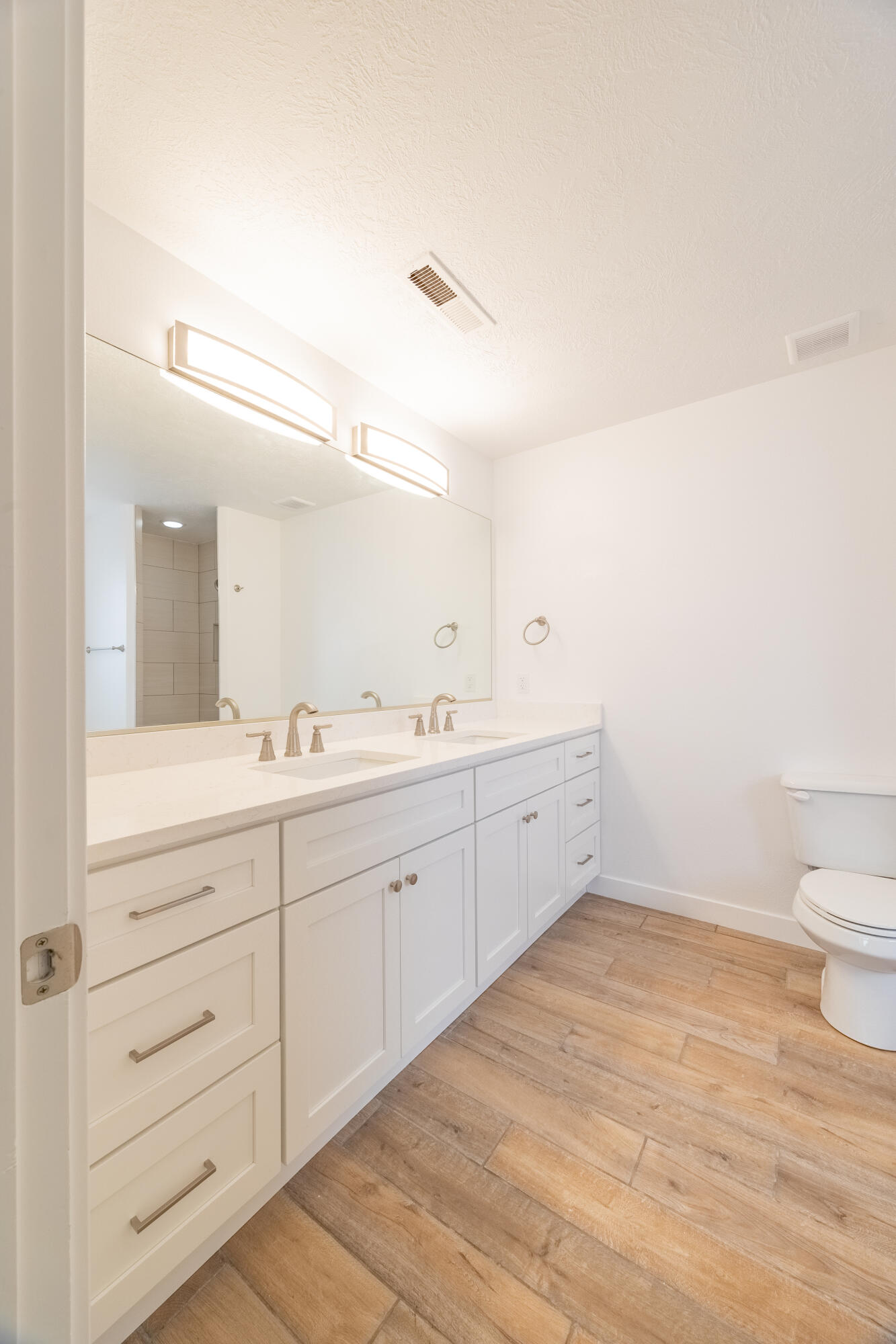 ROYAL OAKS - Residential