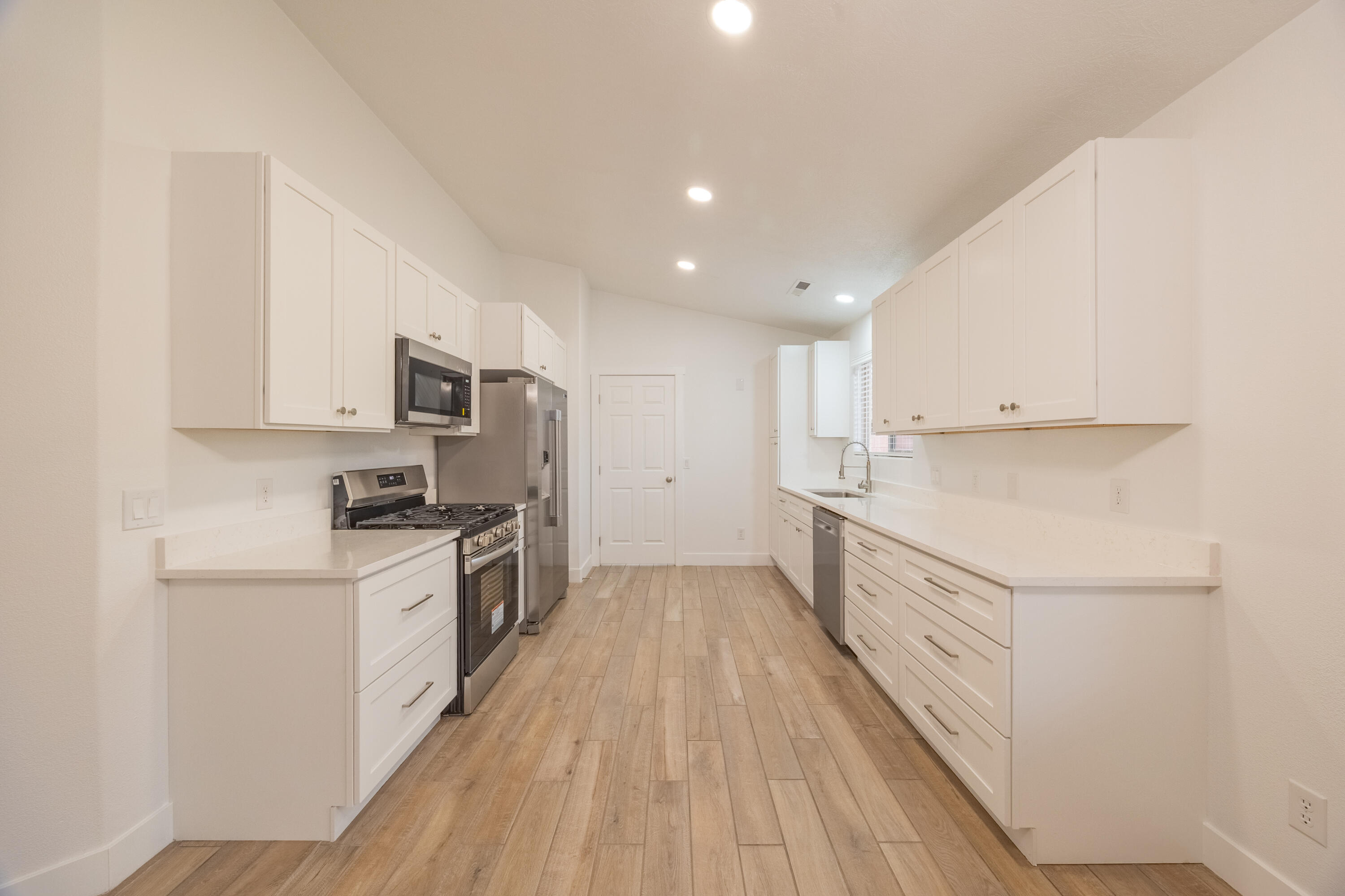 ROYAL OAKS - Residential