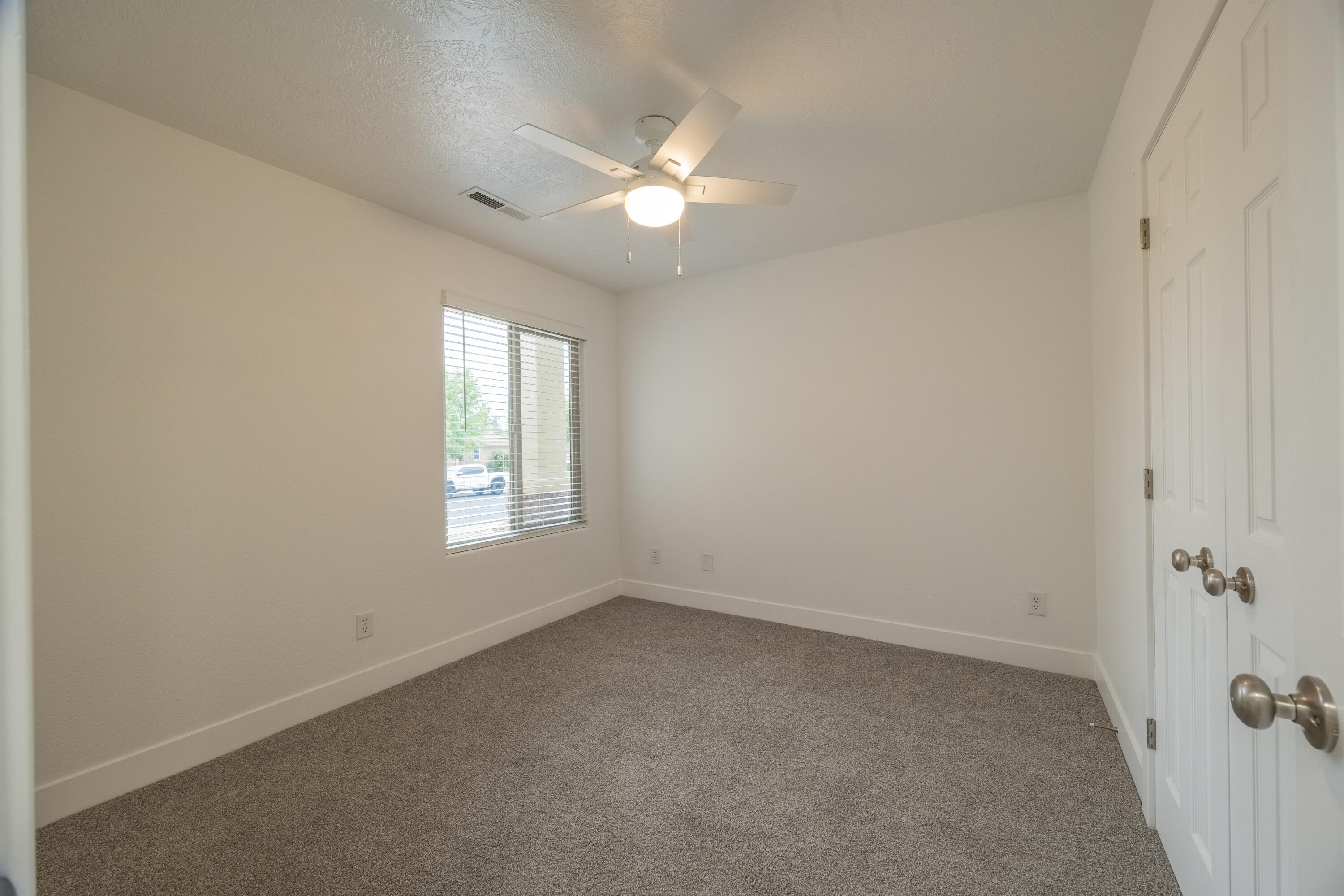 ROYAL OAKS - Residential