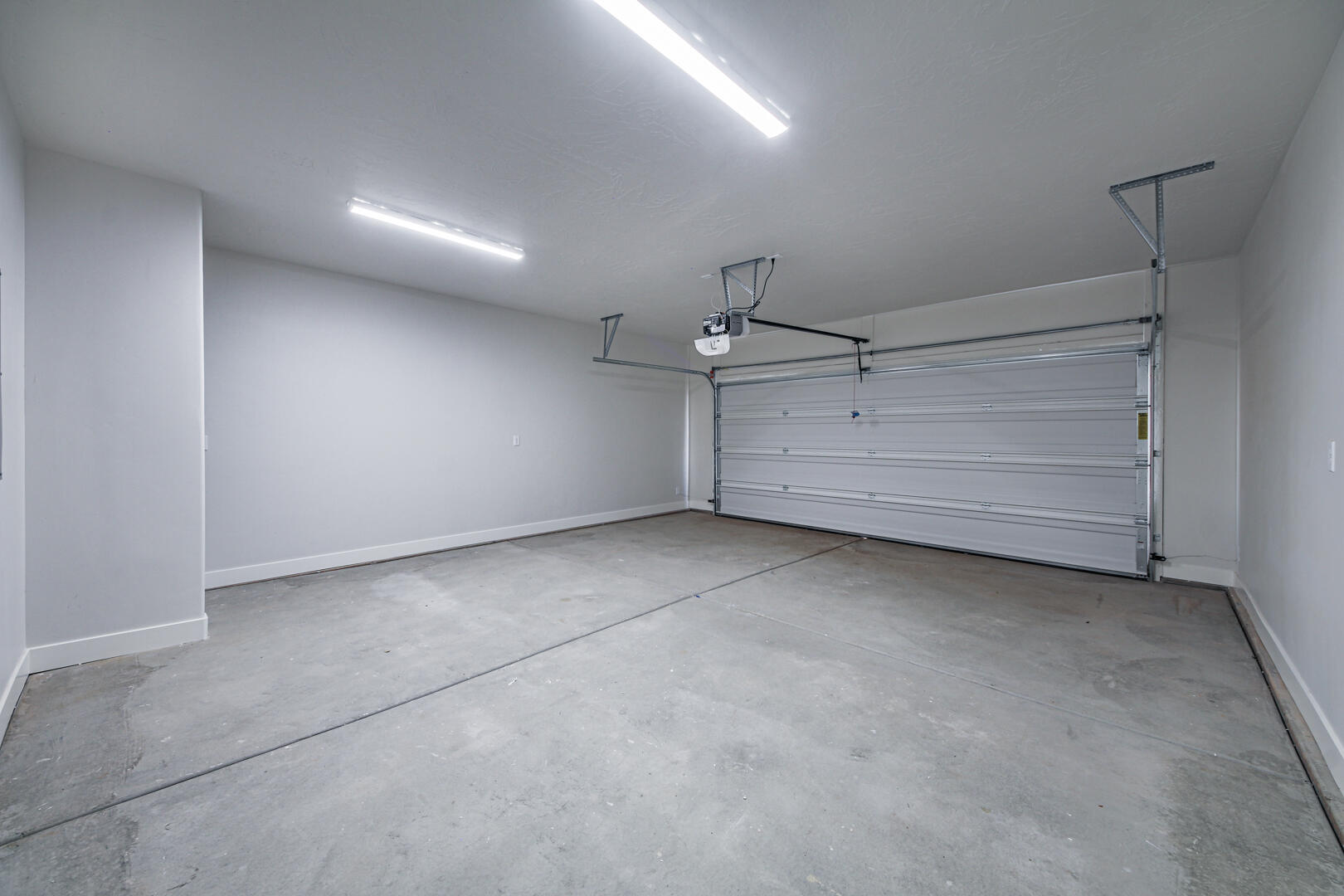 MUSTANG VALLEY TOWNHOMES - Residential Income