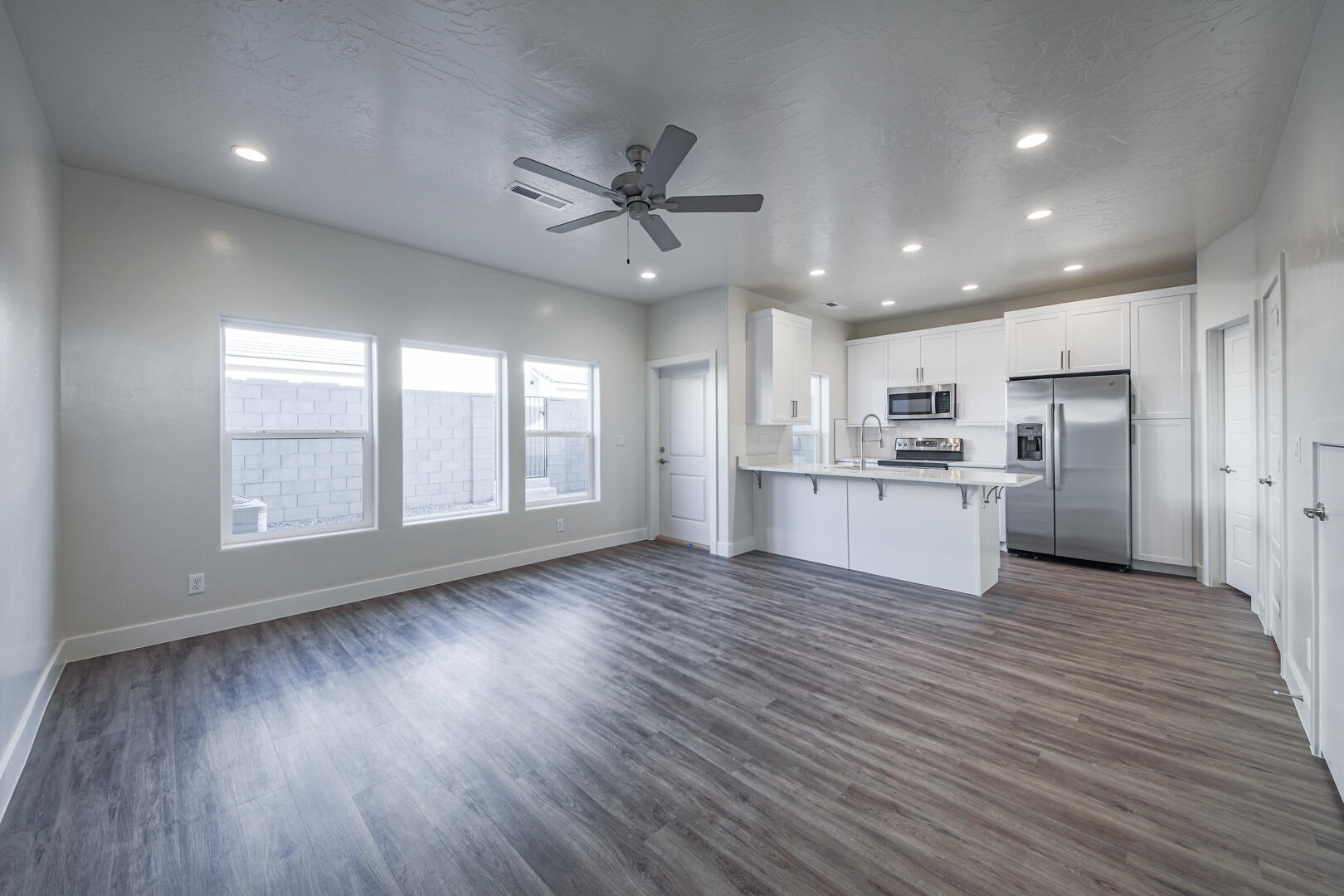 MUSTANG VALLEY TOWNHOMES - Residential Income